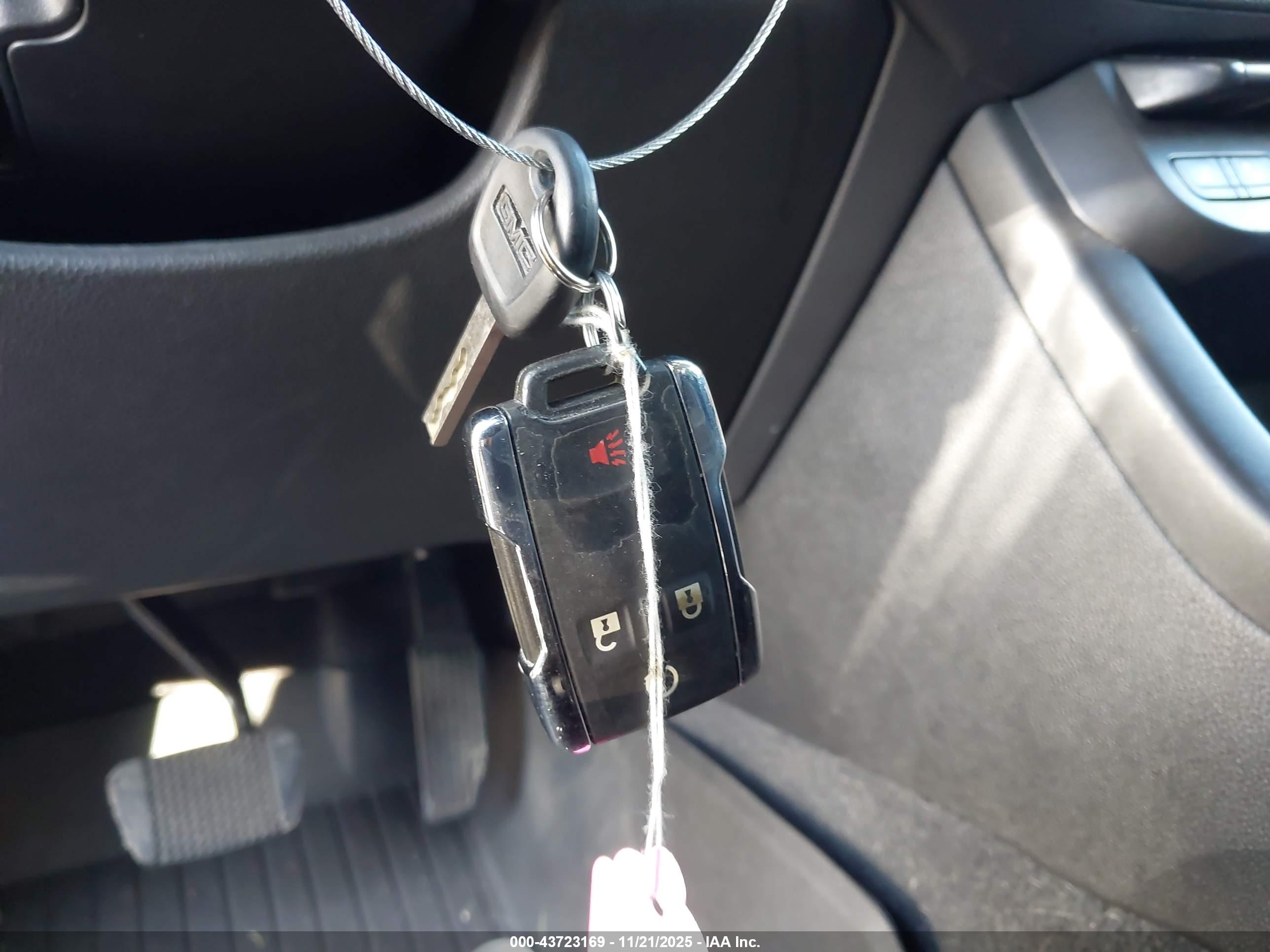 GMC CANYON image 11