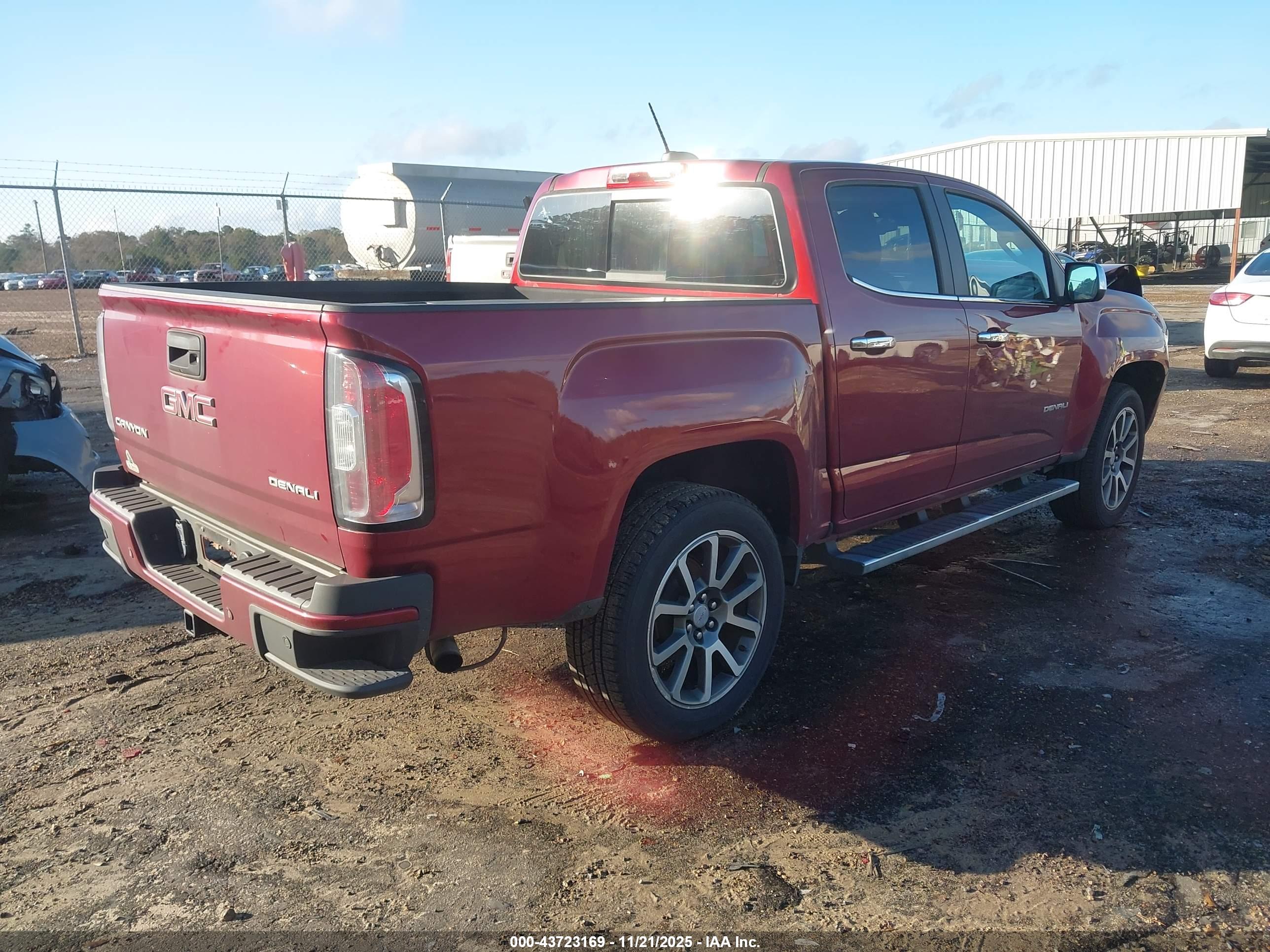 GMC CANYON image 4