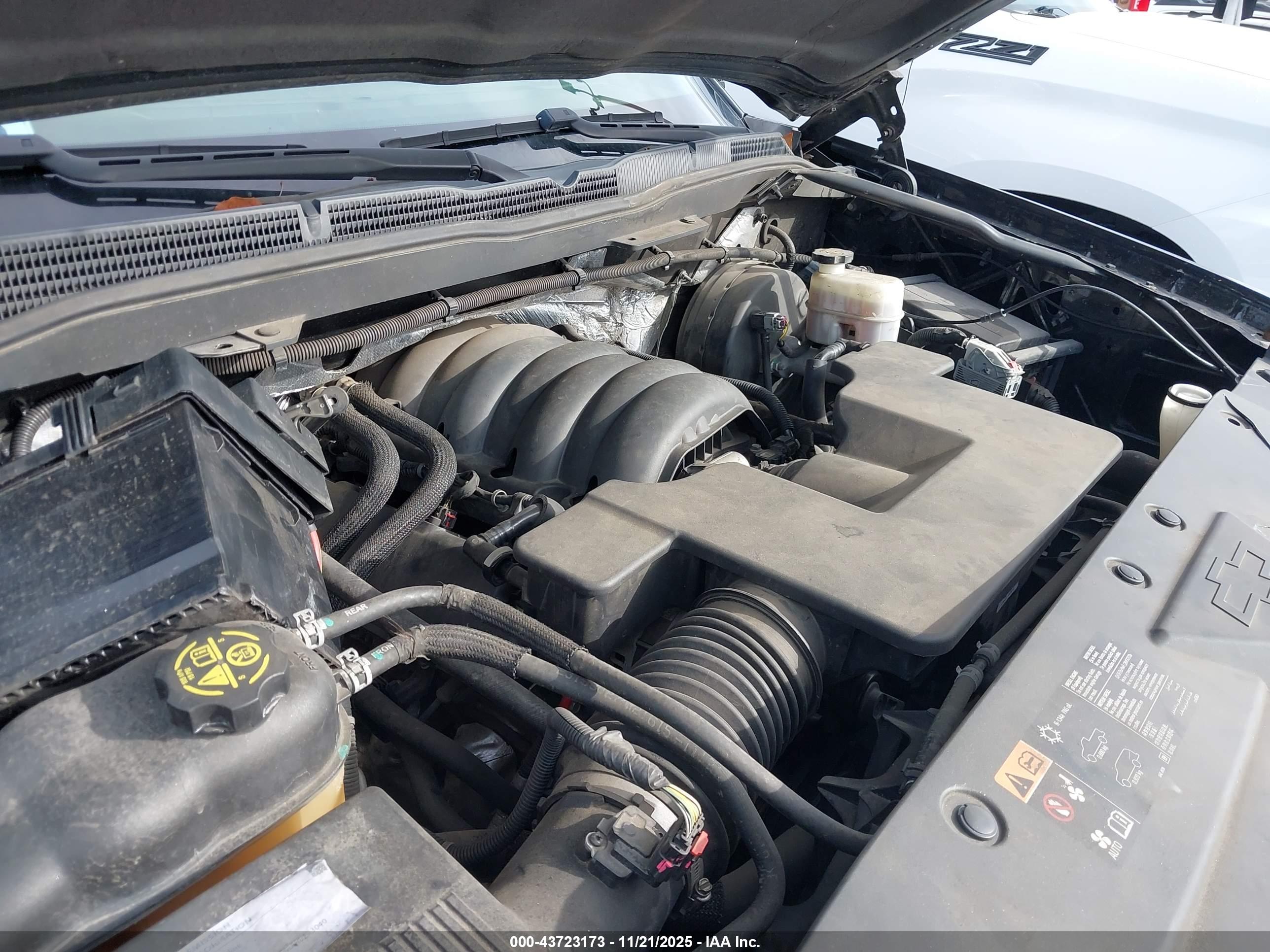 CHEVROLET SILVERADO image 10