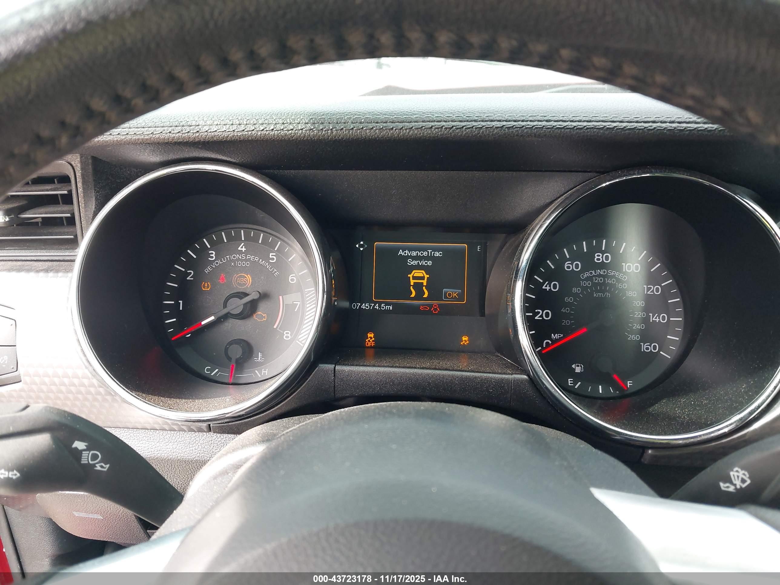 FORD MUSTANG image 7