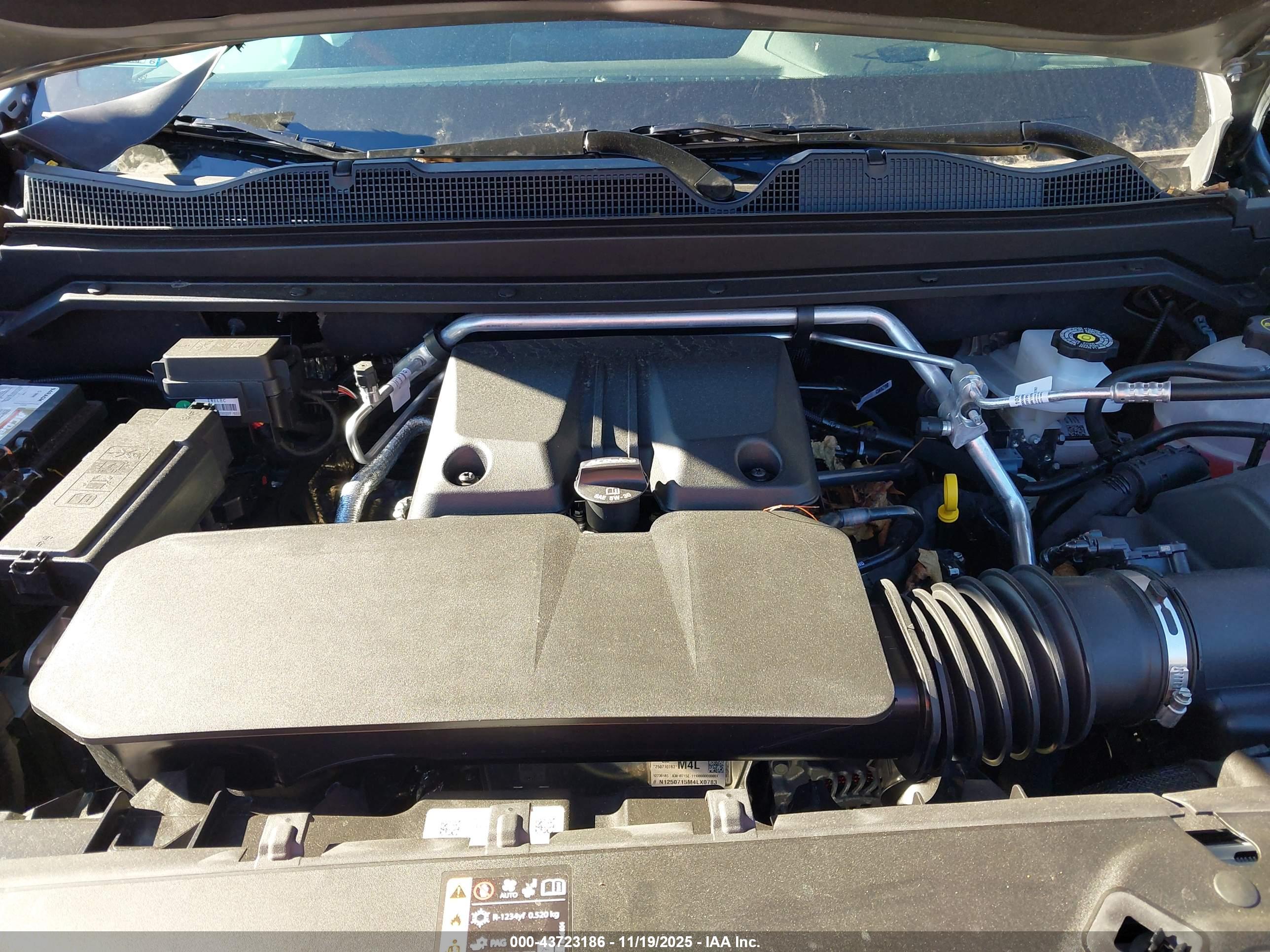CHEVROLET COLORADO image 10