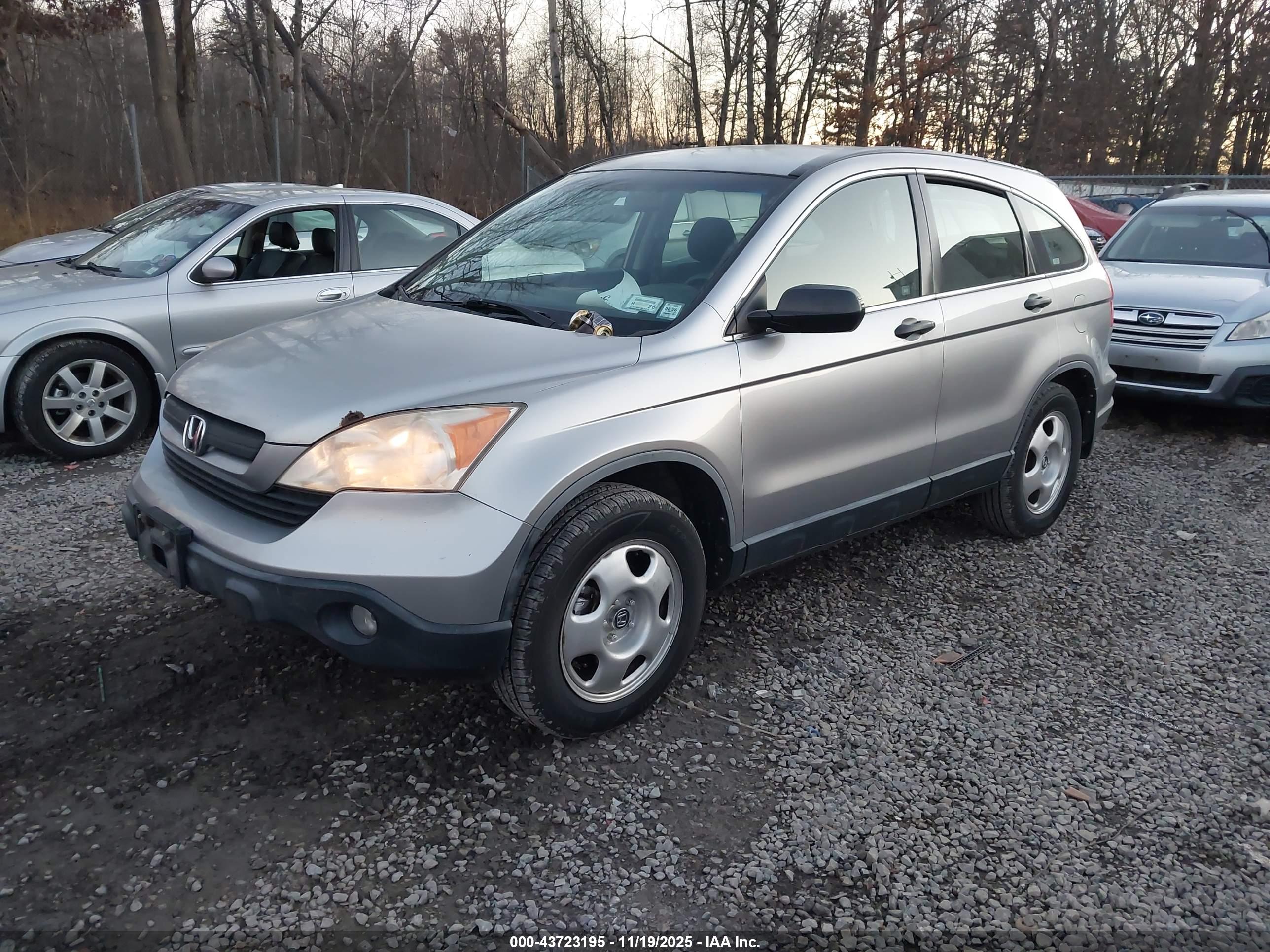 HONDA CR-V image 2