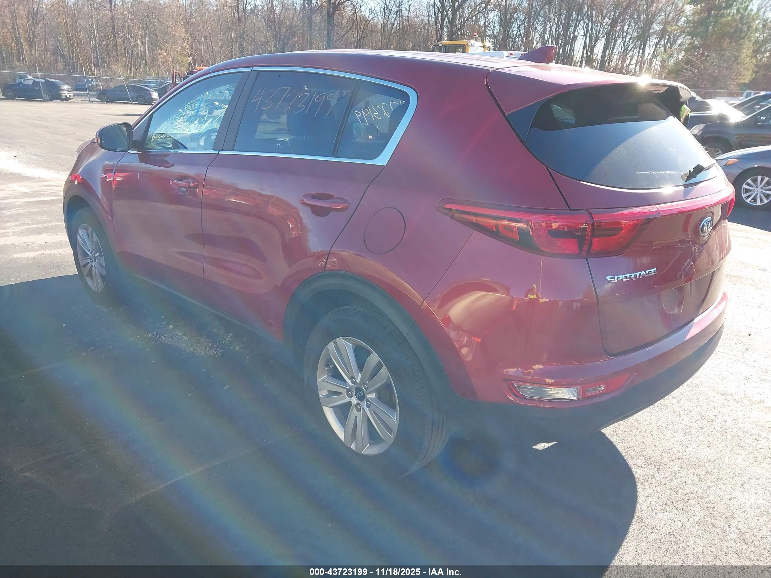 KIA SPORTAGE image 3