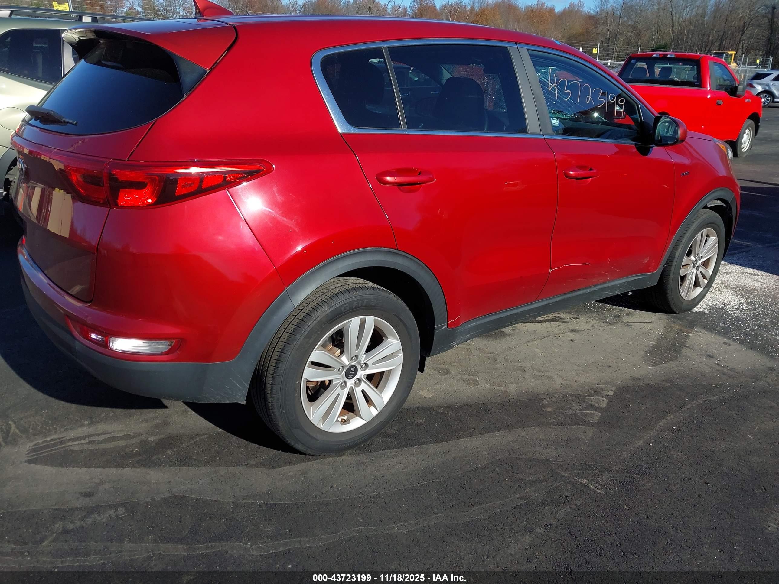 KIA SPORTAGE image 4