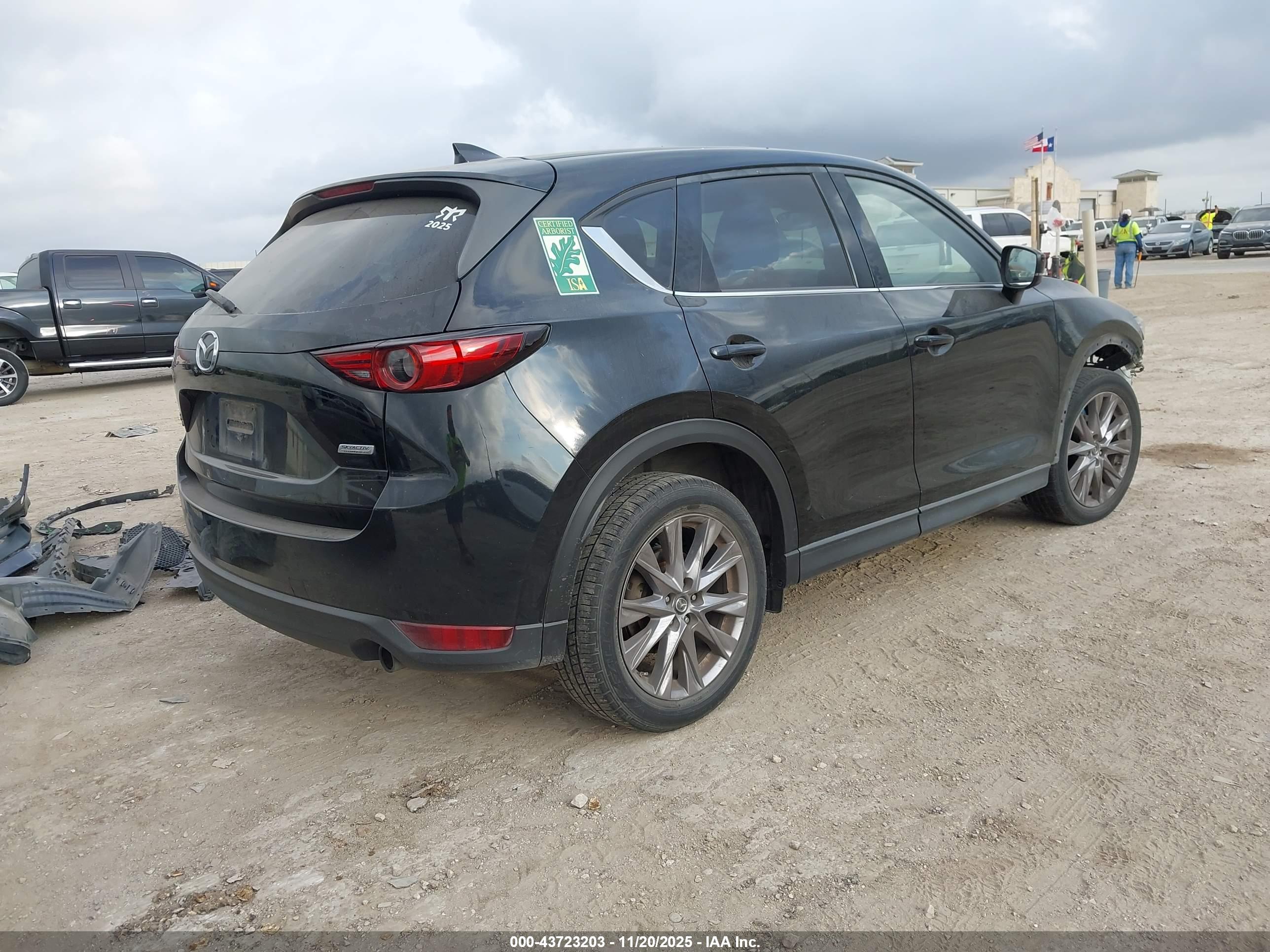 MAZDA CX-5 image 4