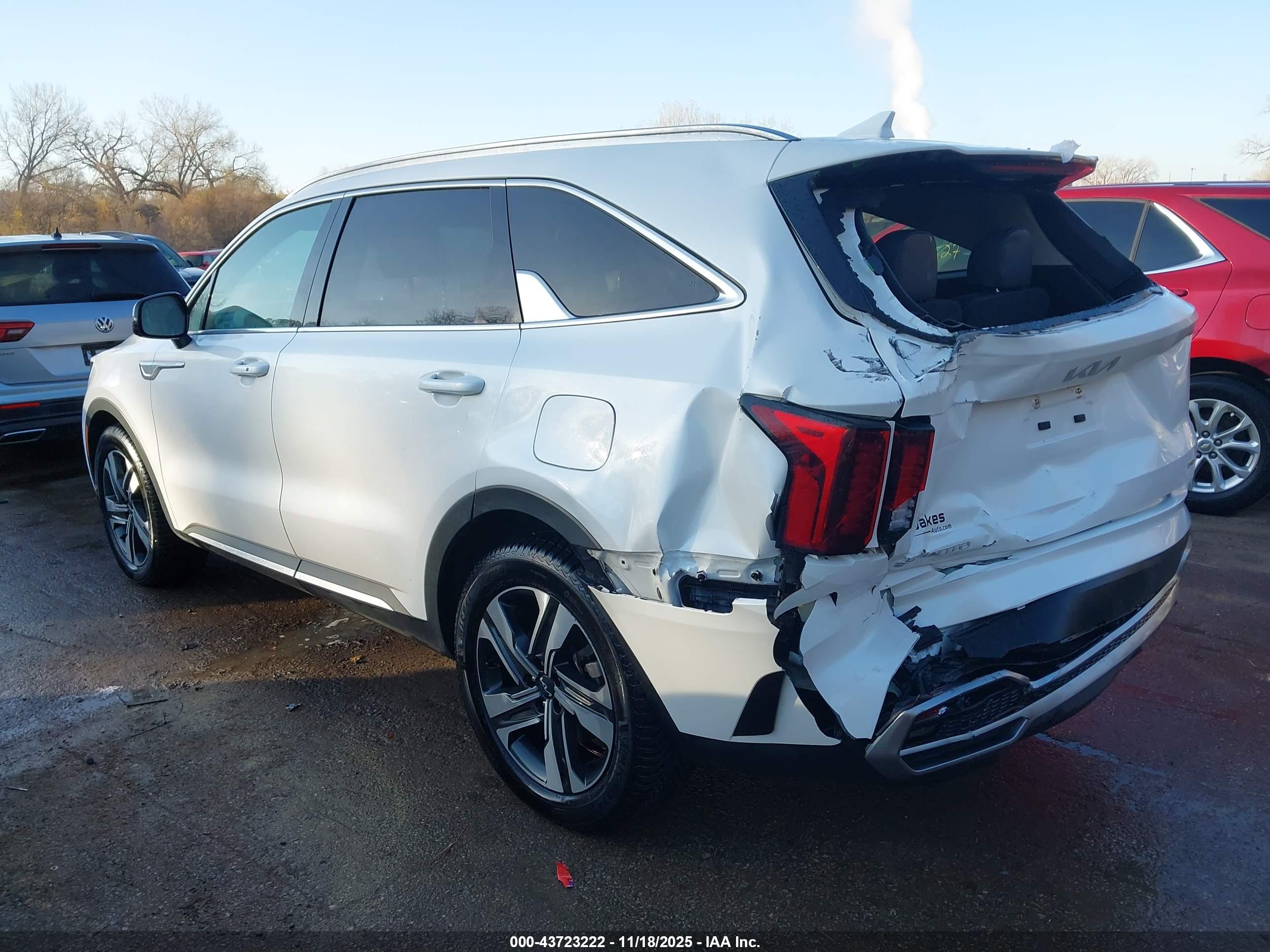 KIA SORENTO image 3