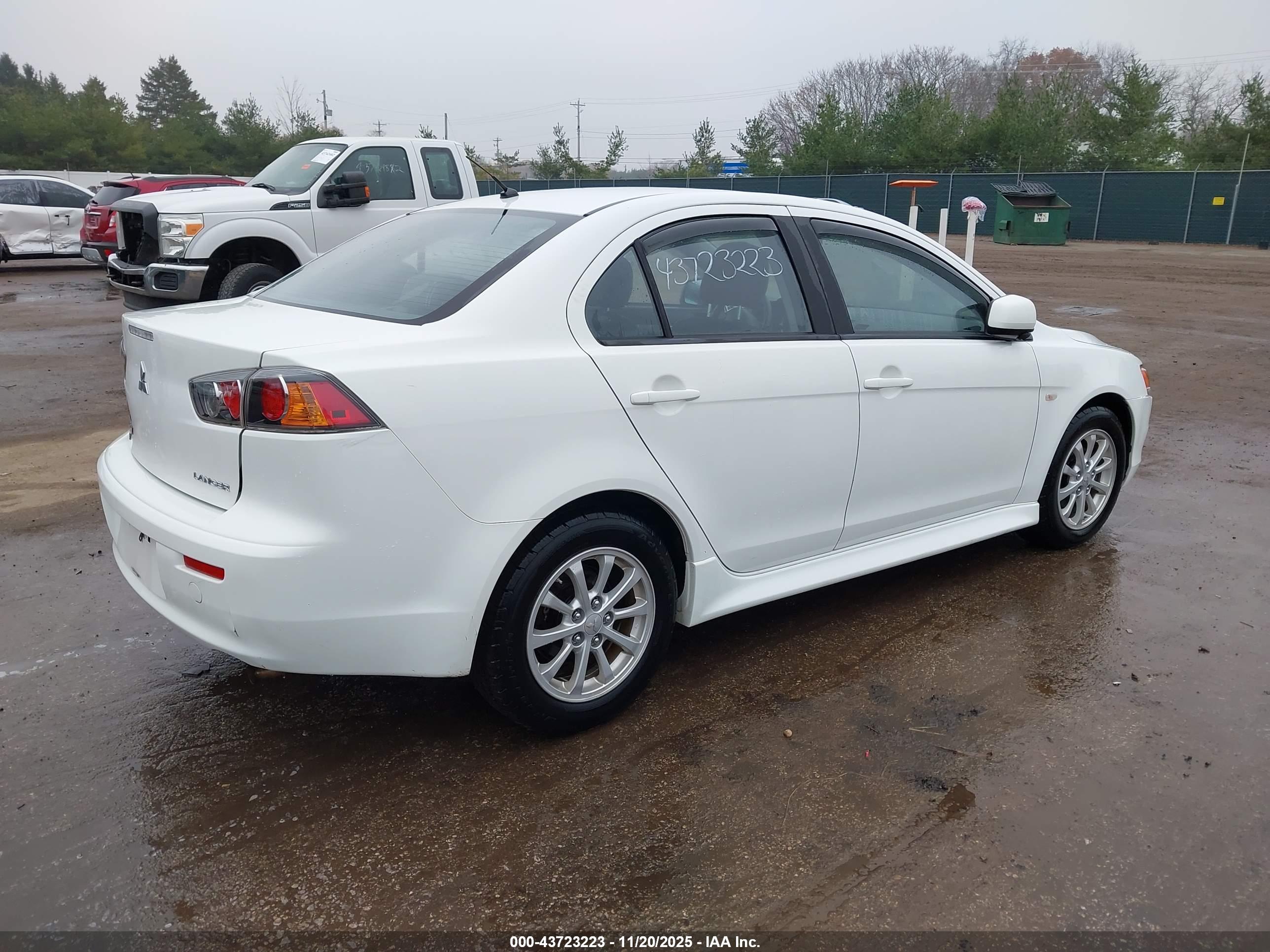 MITSUBISHI LANCER image 4