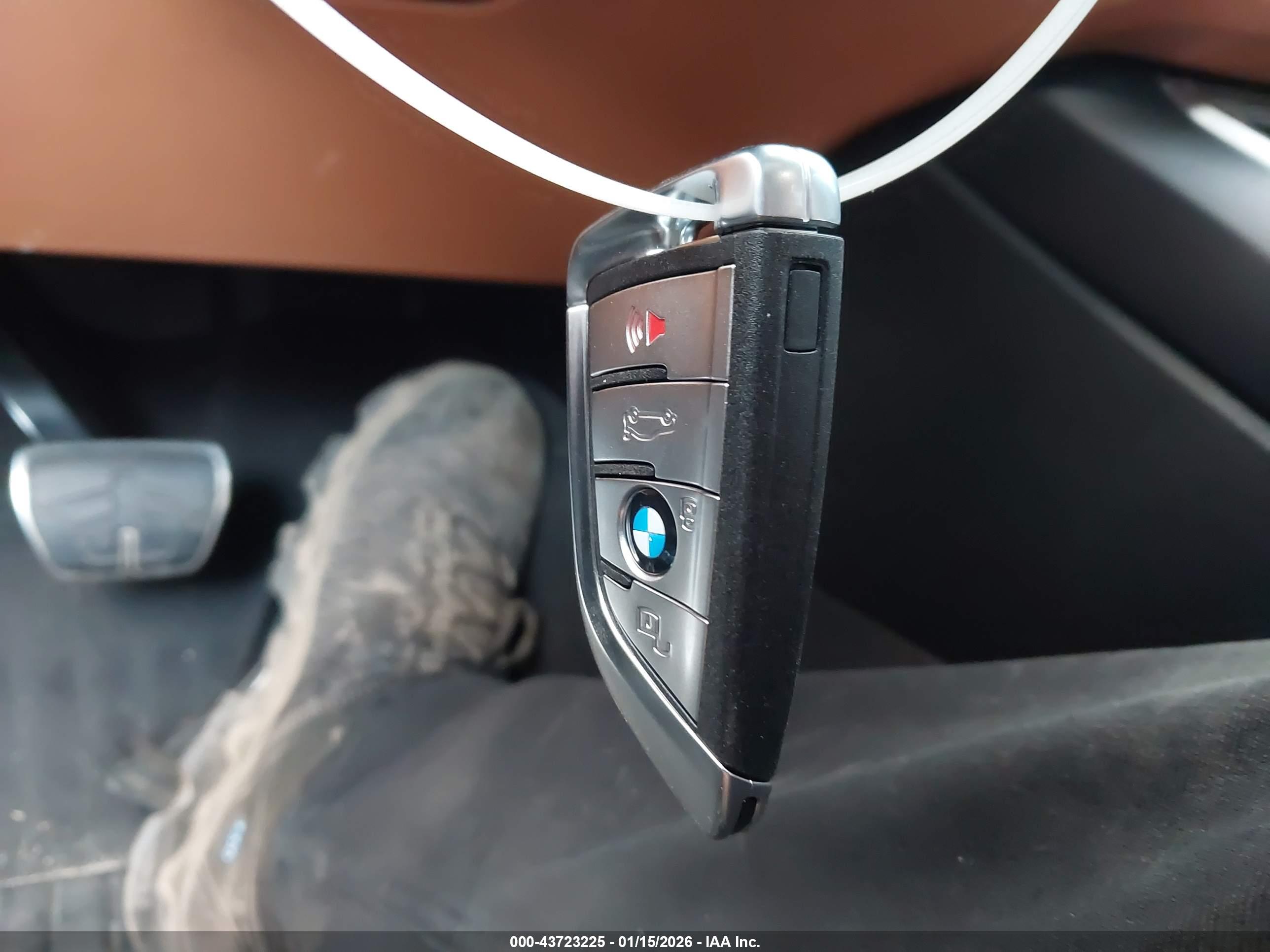 BMW 3 image 11