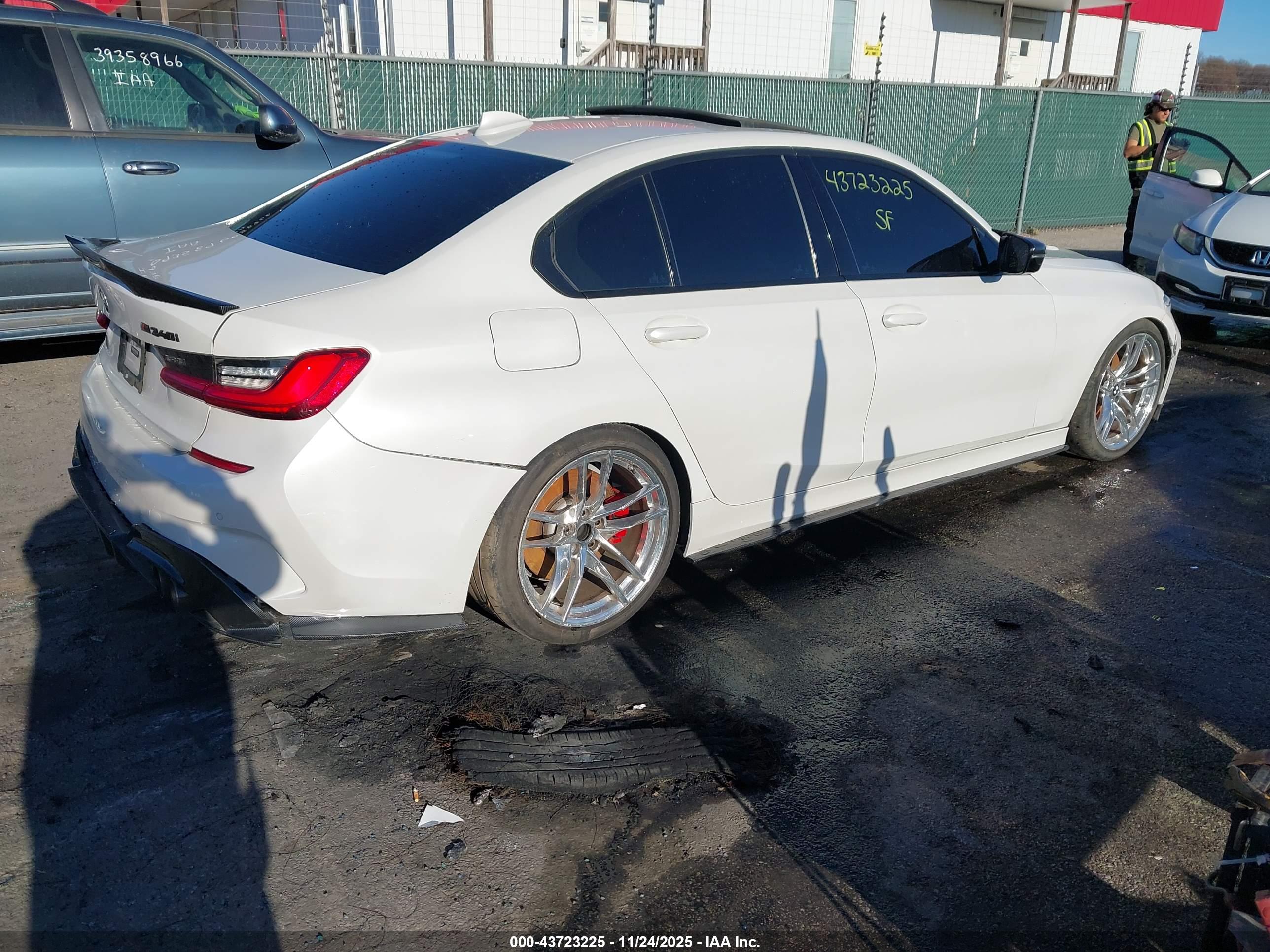 BMW 3 image 4
