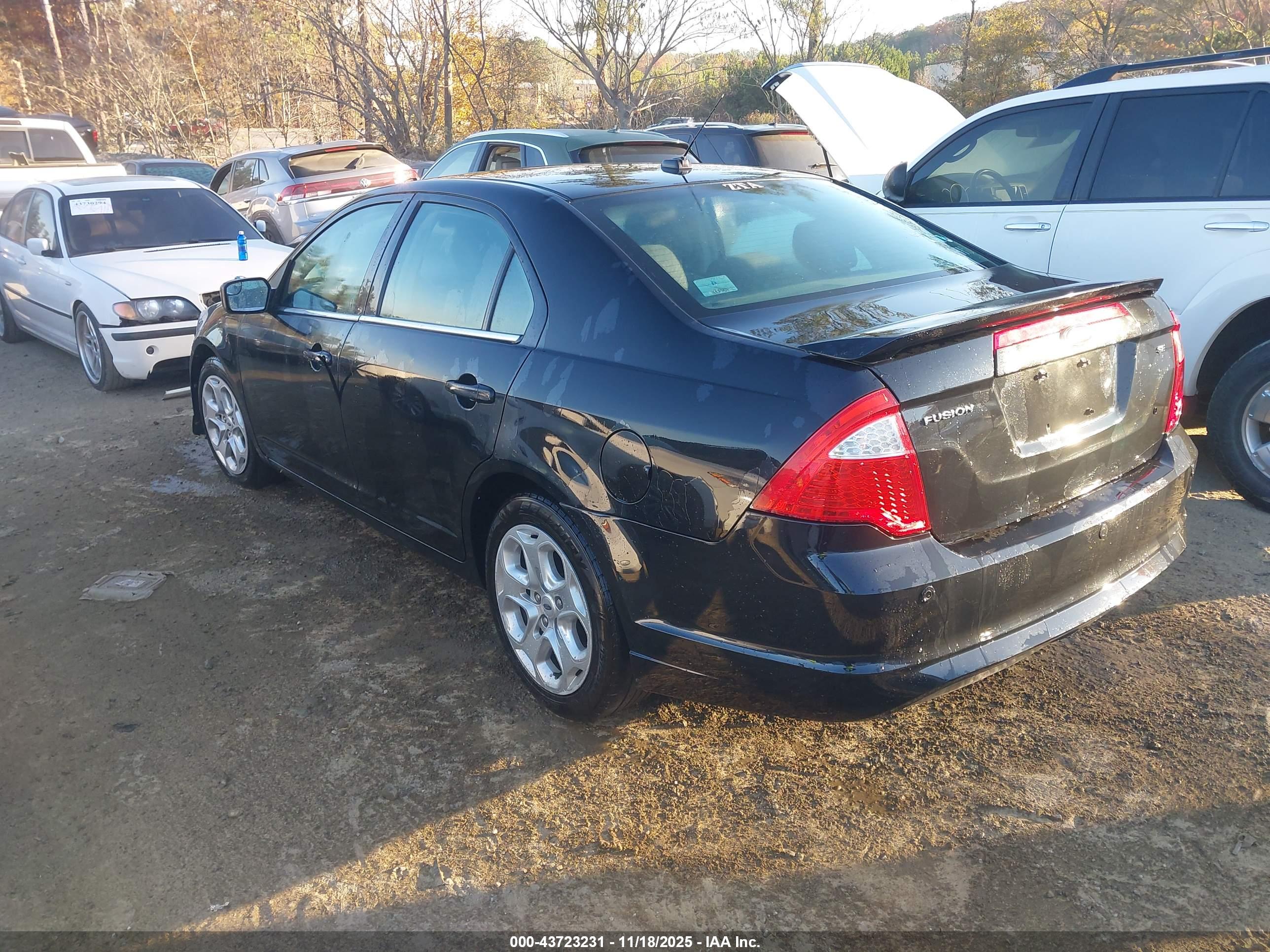 FORD FUSION image 3