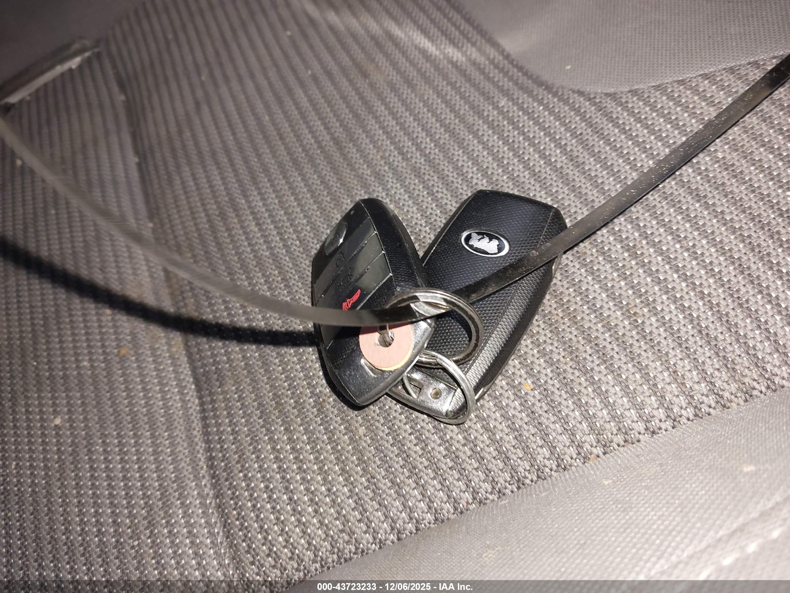 KIA NIRO image 11