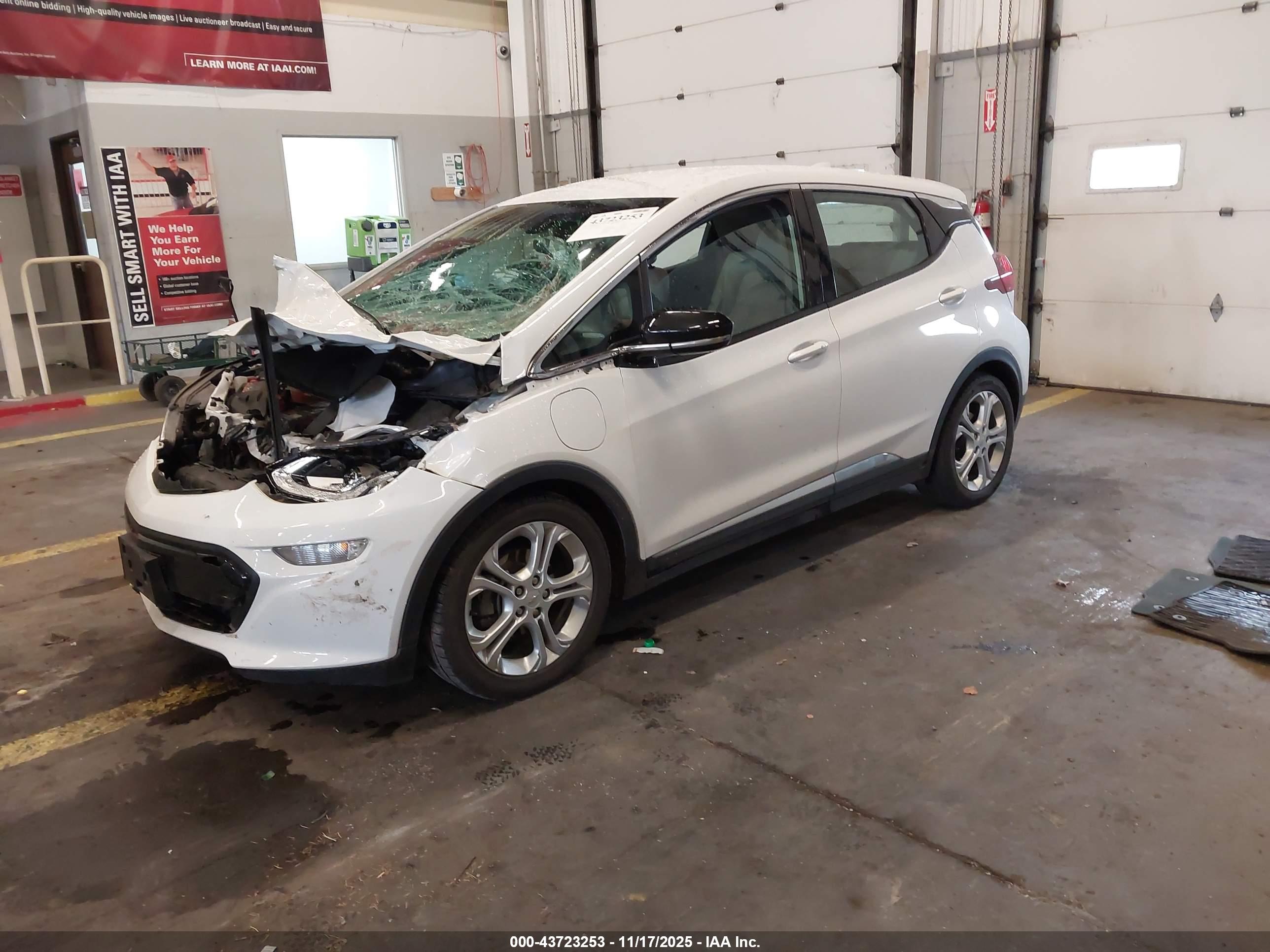 CHEVROLET BOLT image 2