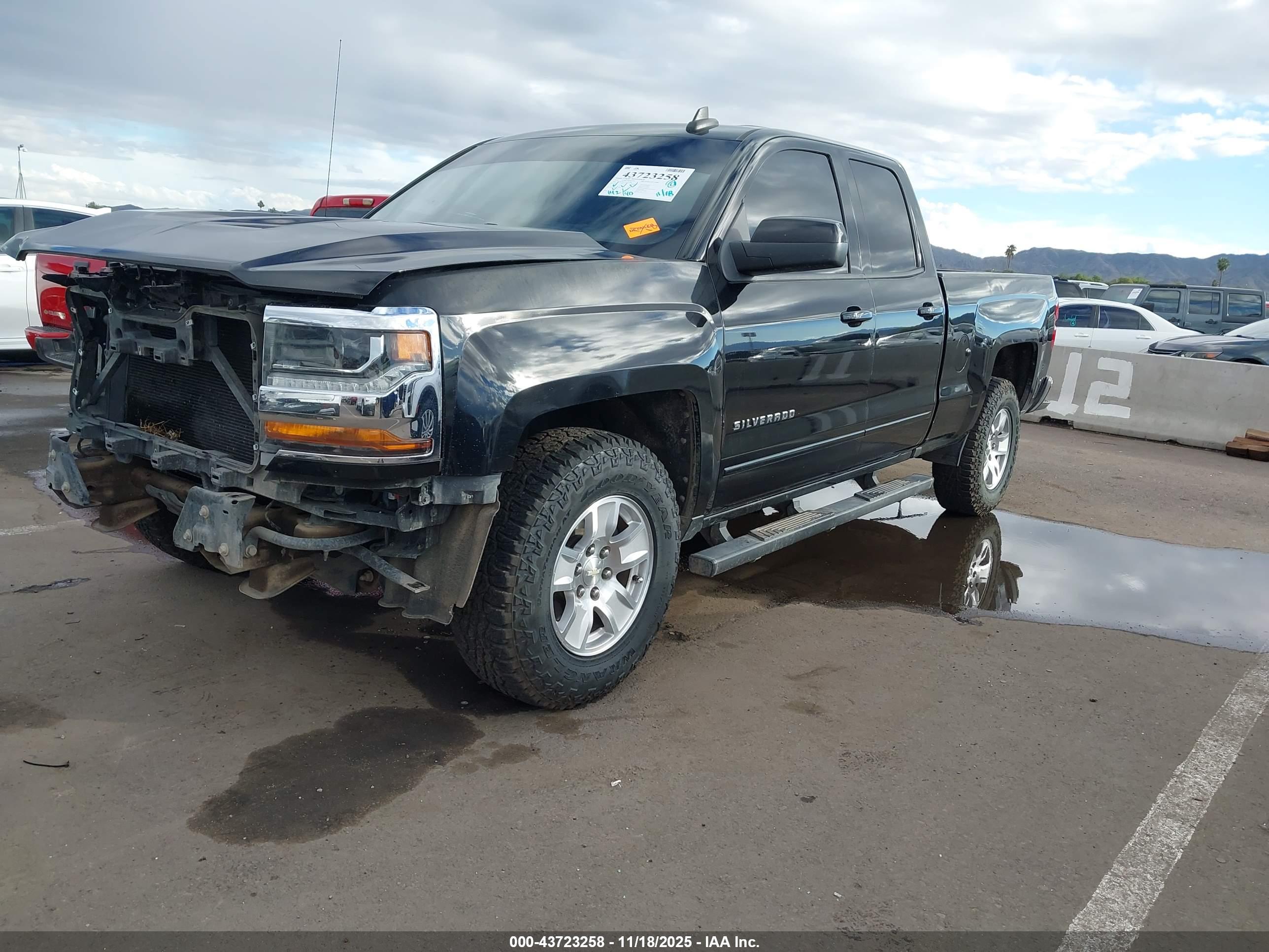 CHEVROLET SILVERADO image 2