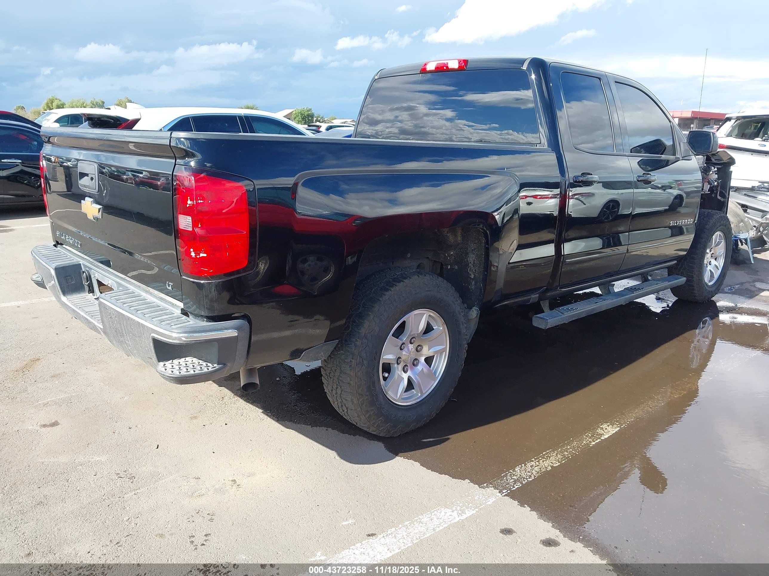 CHEVROLET SILVERADO image 4