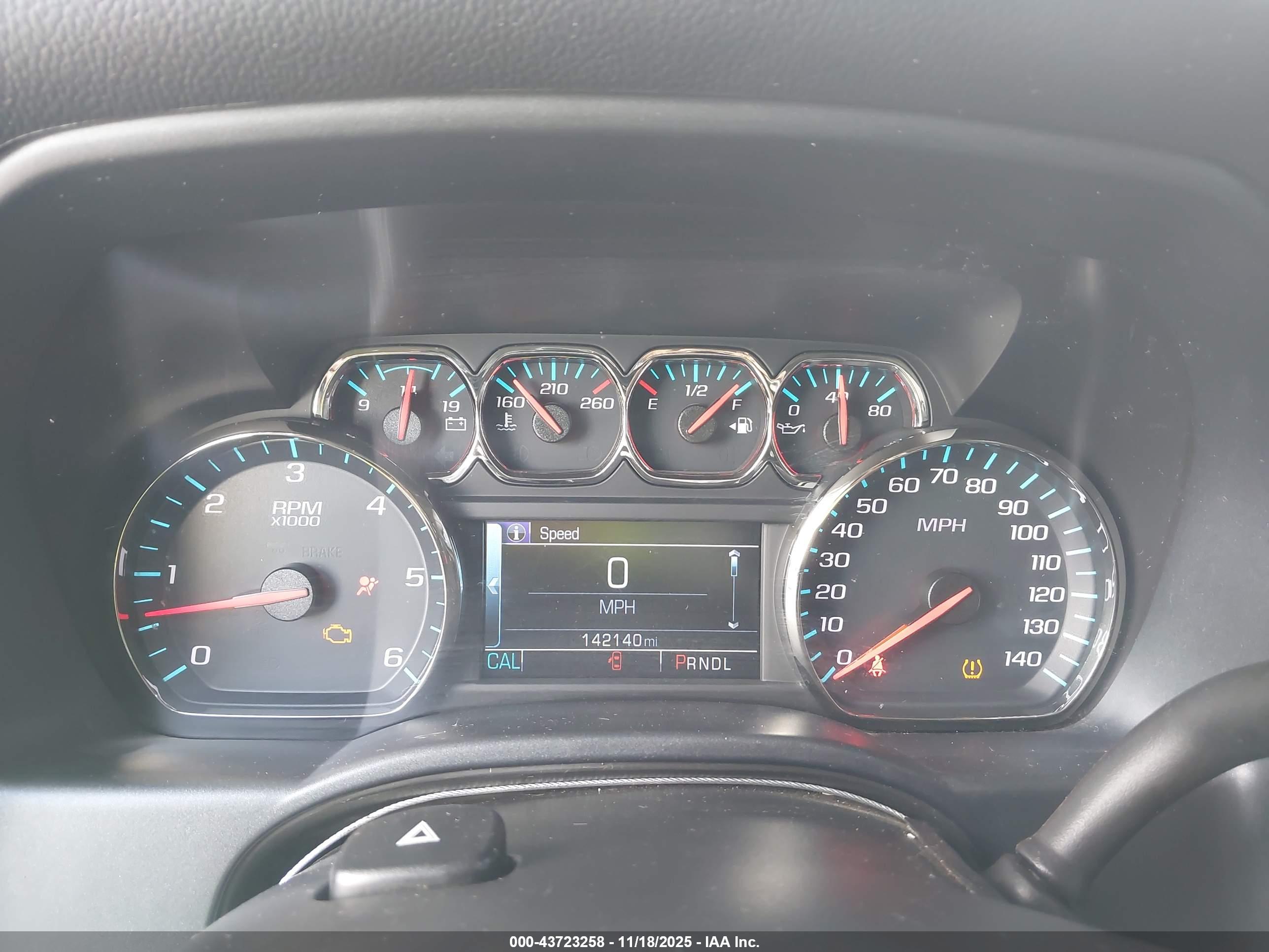 CHEVROLET SILVERADO image 7