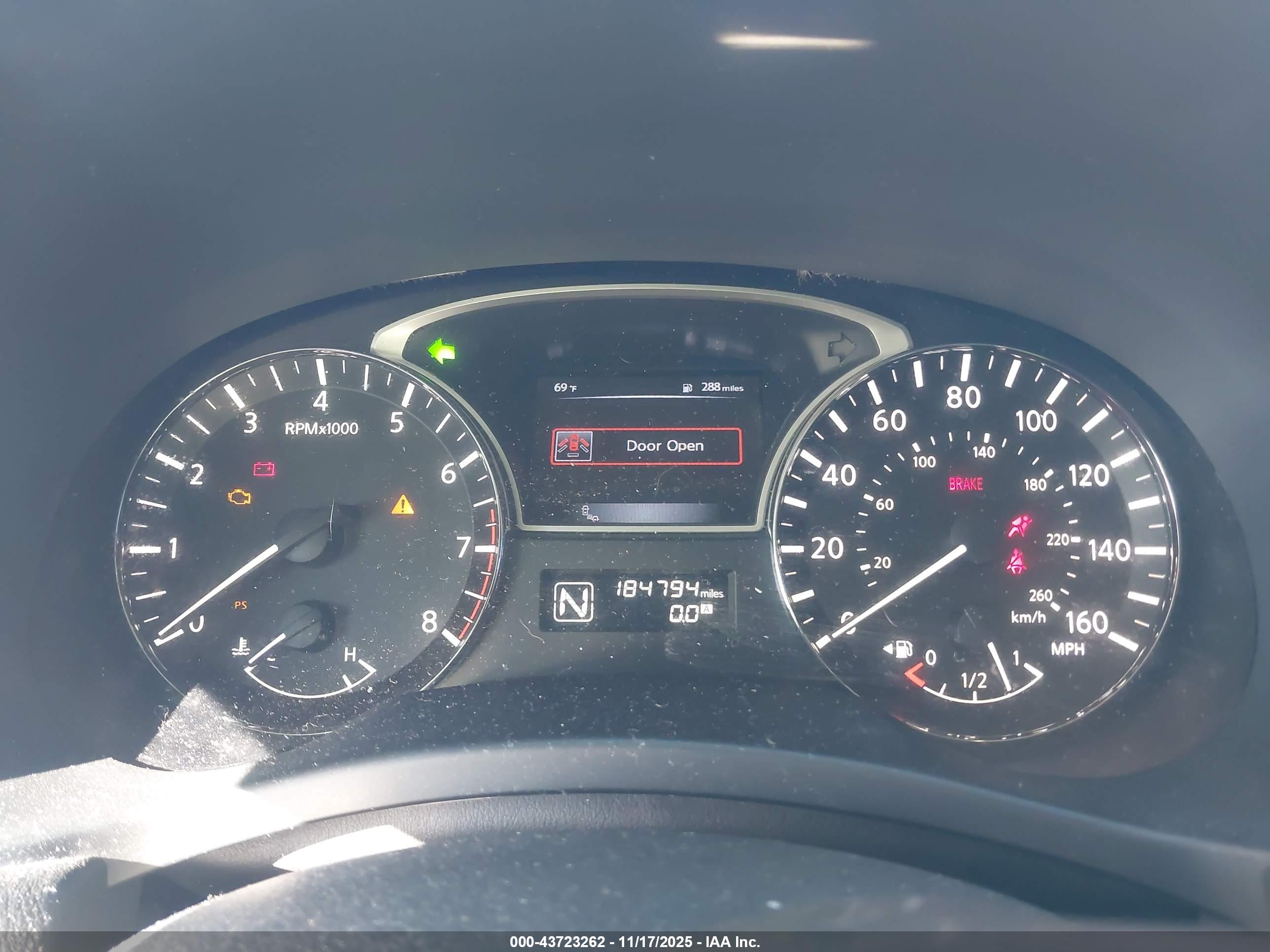 NISSAN PATHFINDER image 7