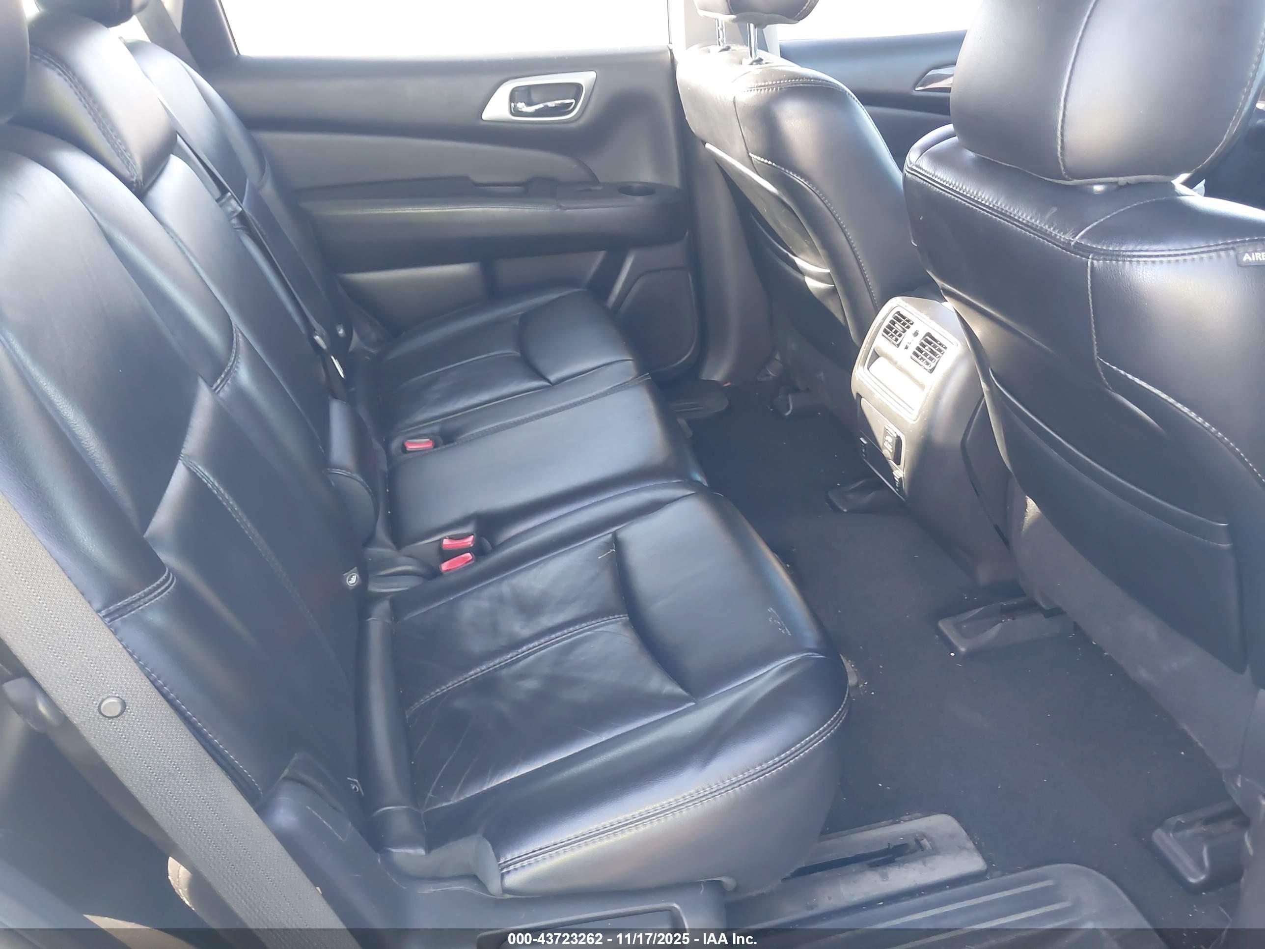 NISSAN PATHFINDER image 8