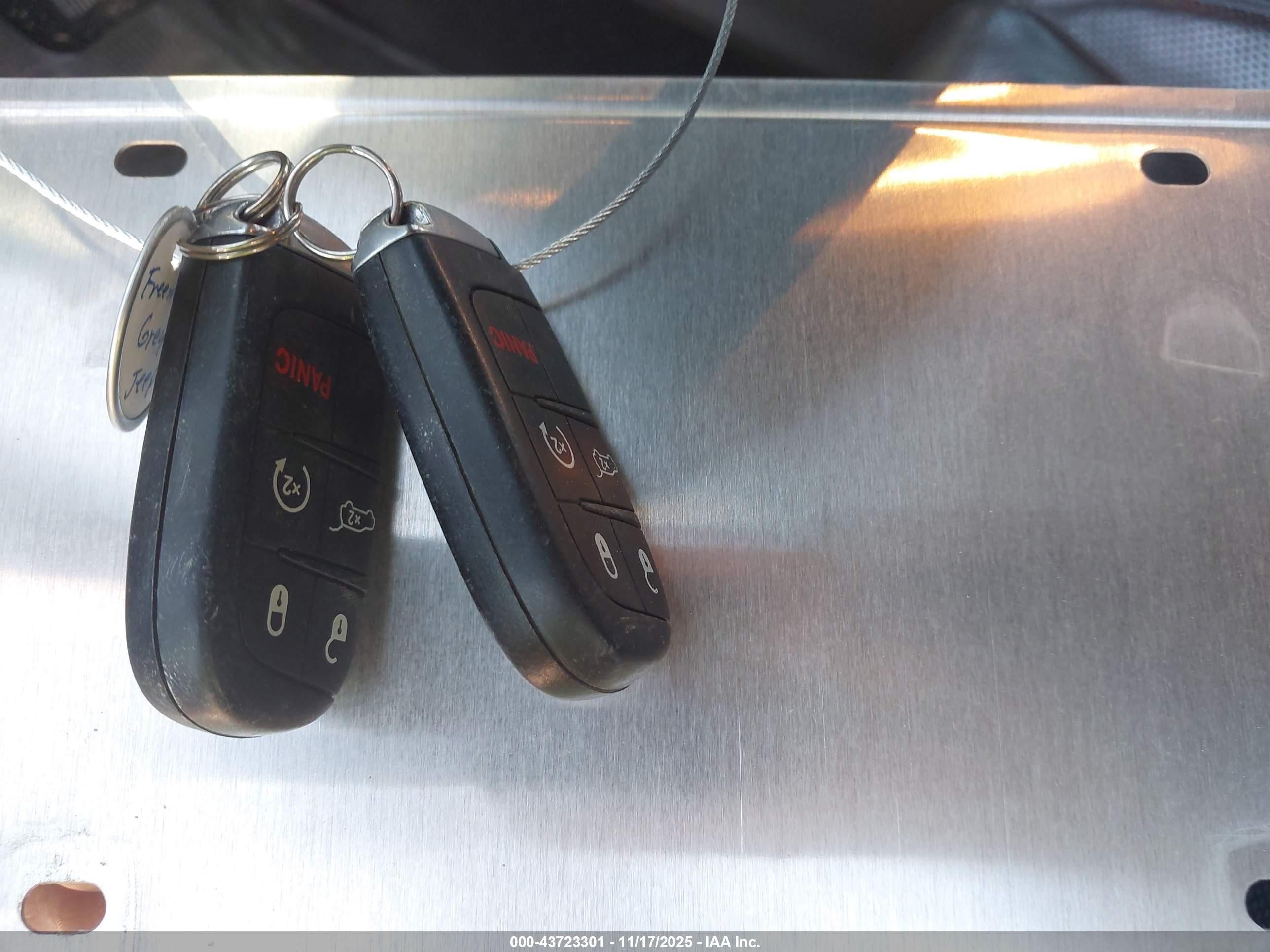 JEEP GRAND image 11