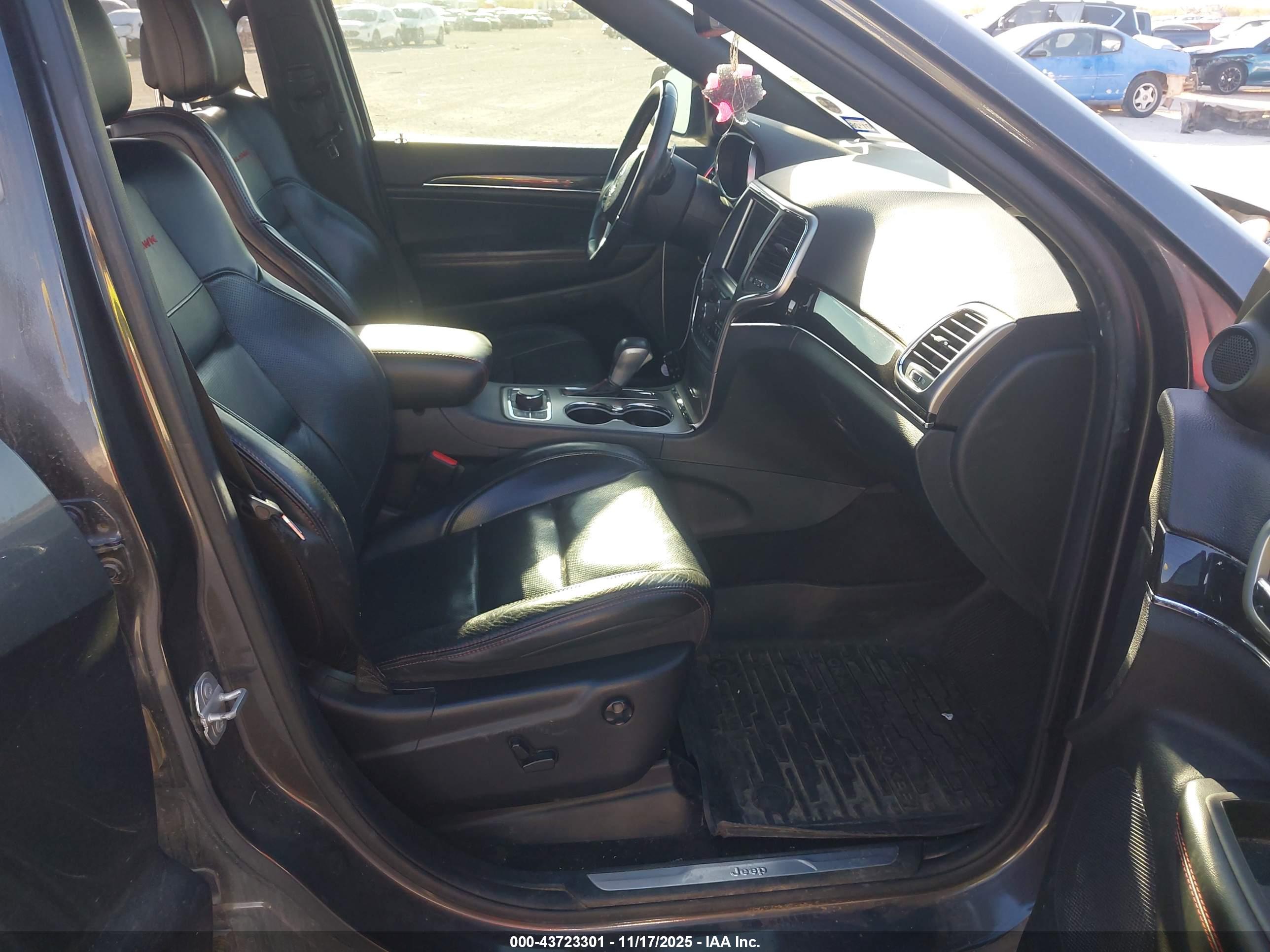 JEEP GRAND image 5
