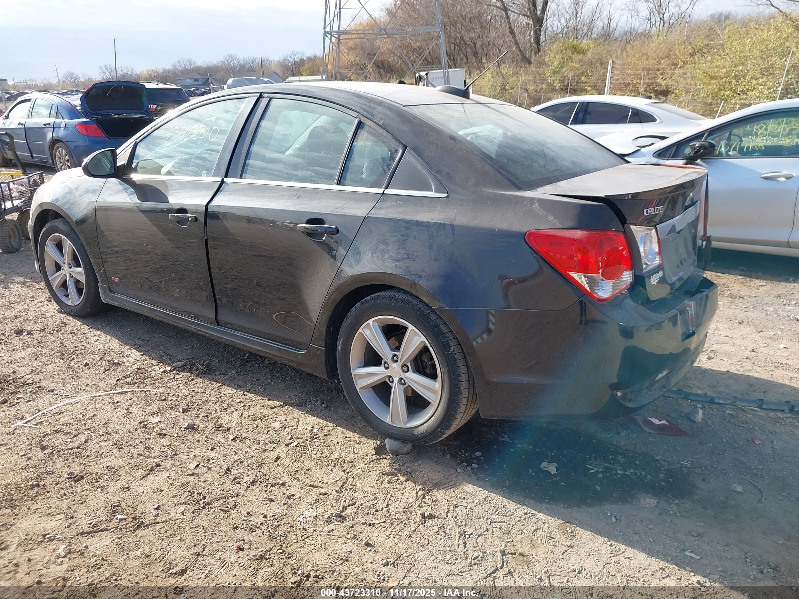 CHEVROLET CRUZE image 3