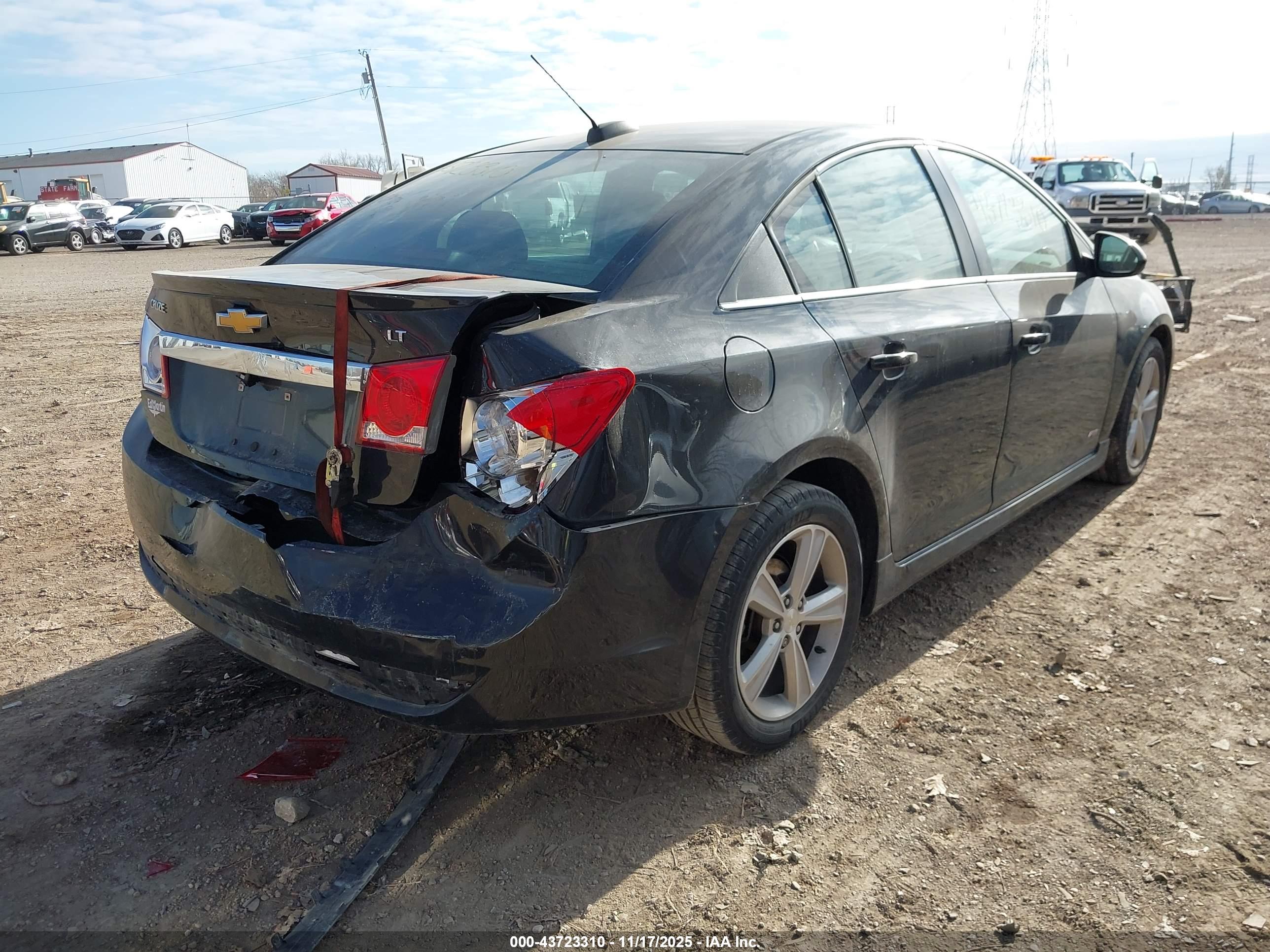 CHEVROLET CRUZE image 4