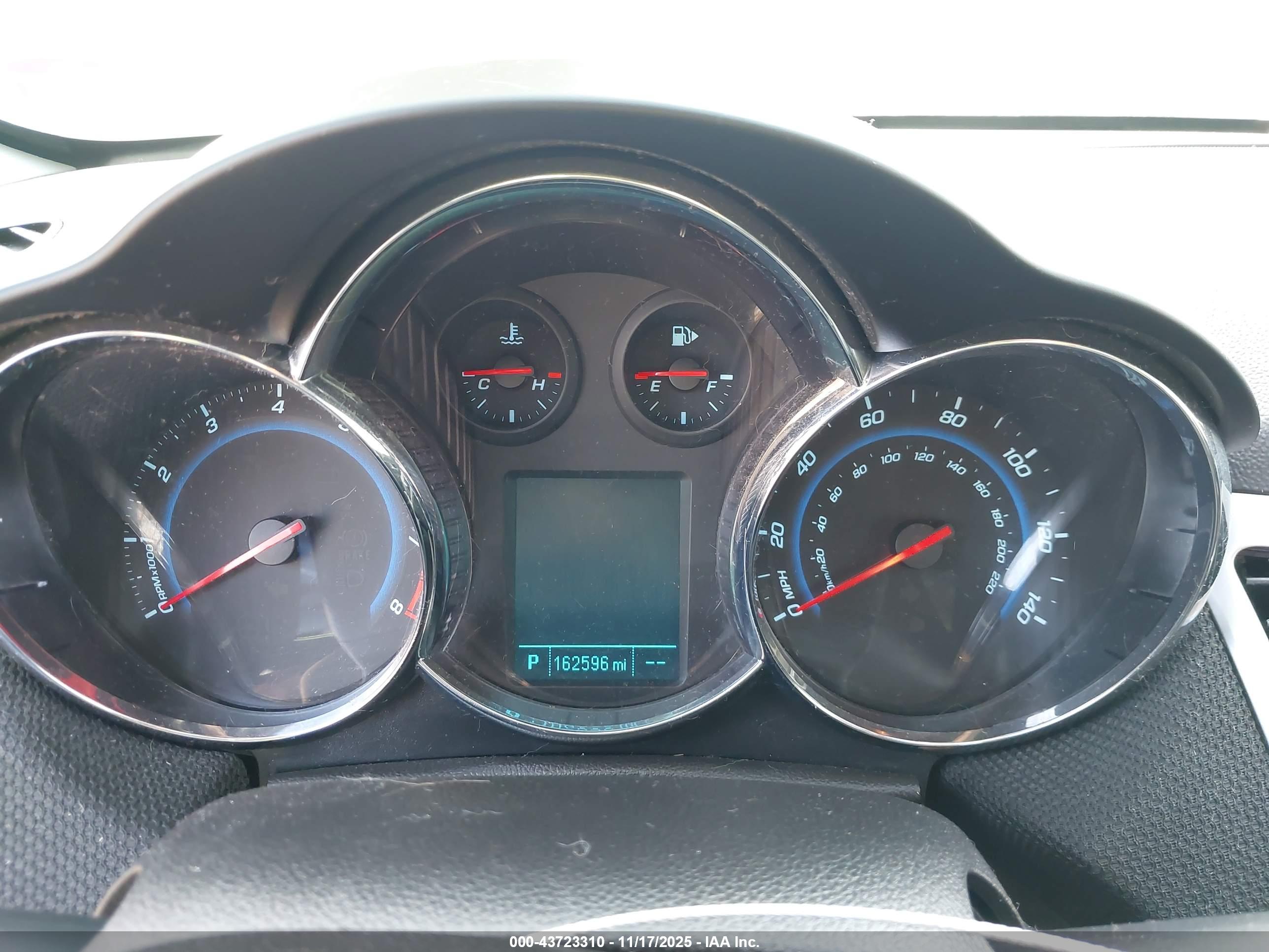 CHEVROLET CRUZE image 7