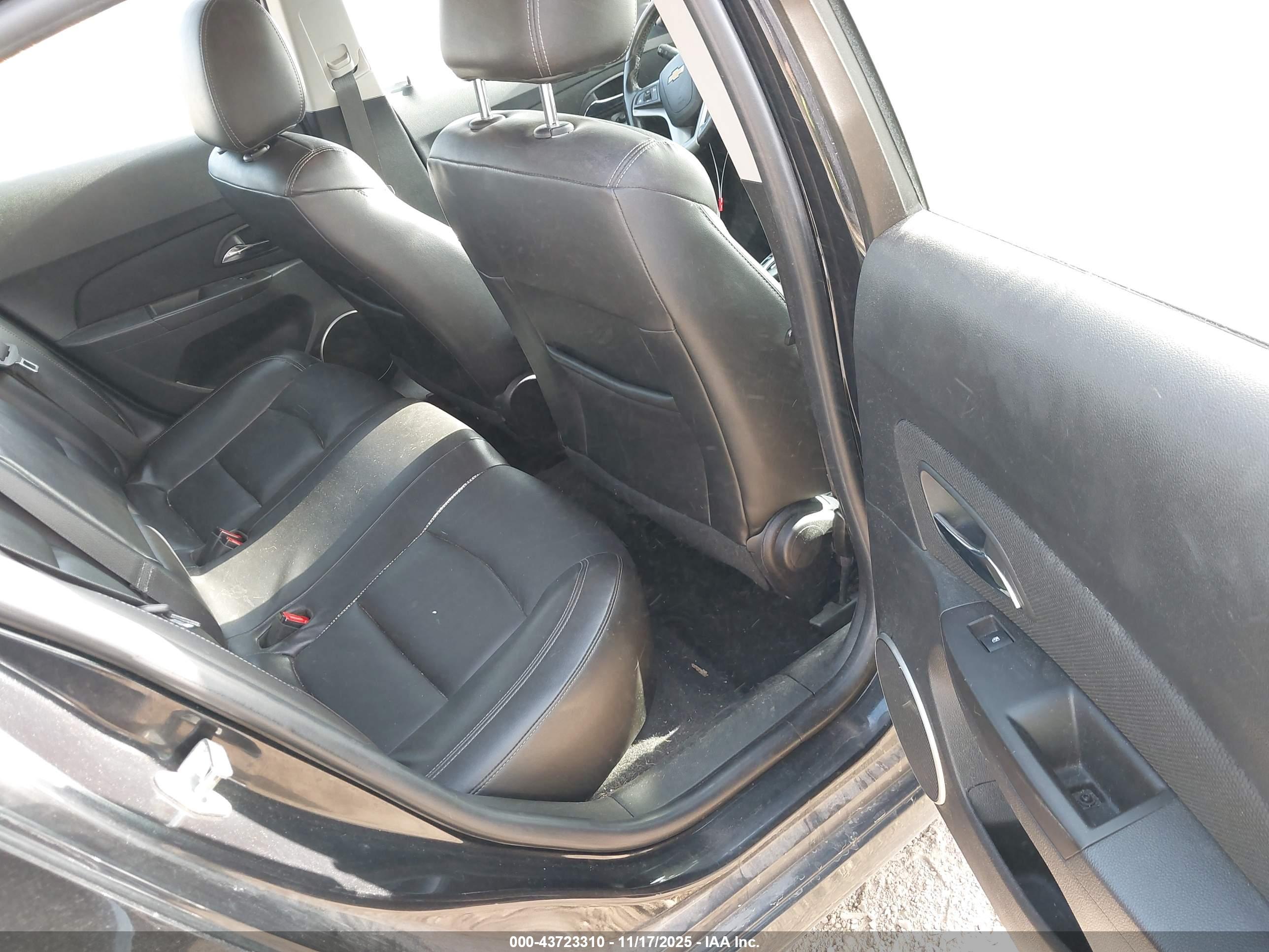 CHEVROLET CRUZE image 8