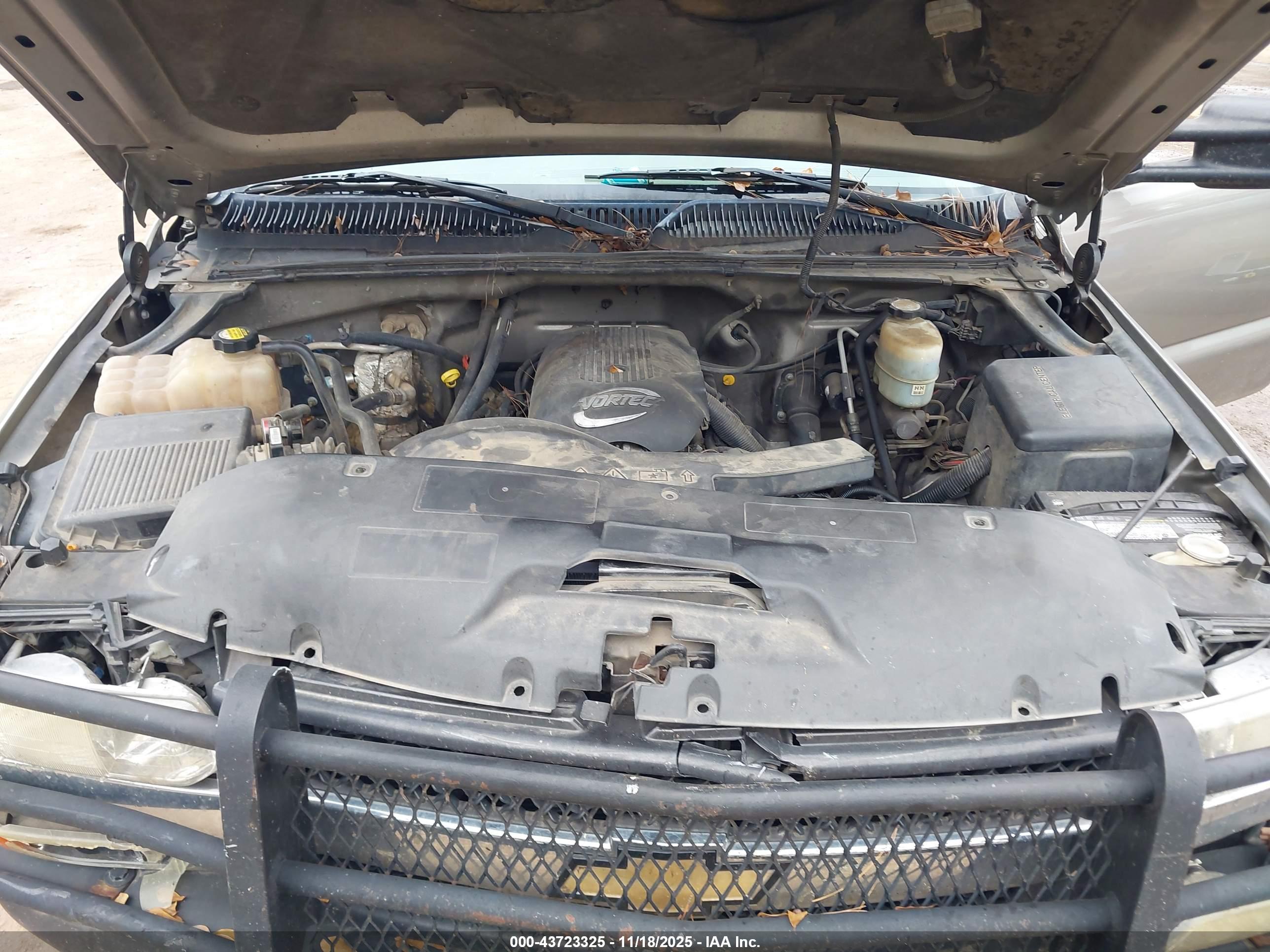 CHEVROLET SILVERADO image 10