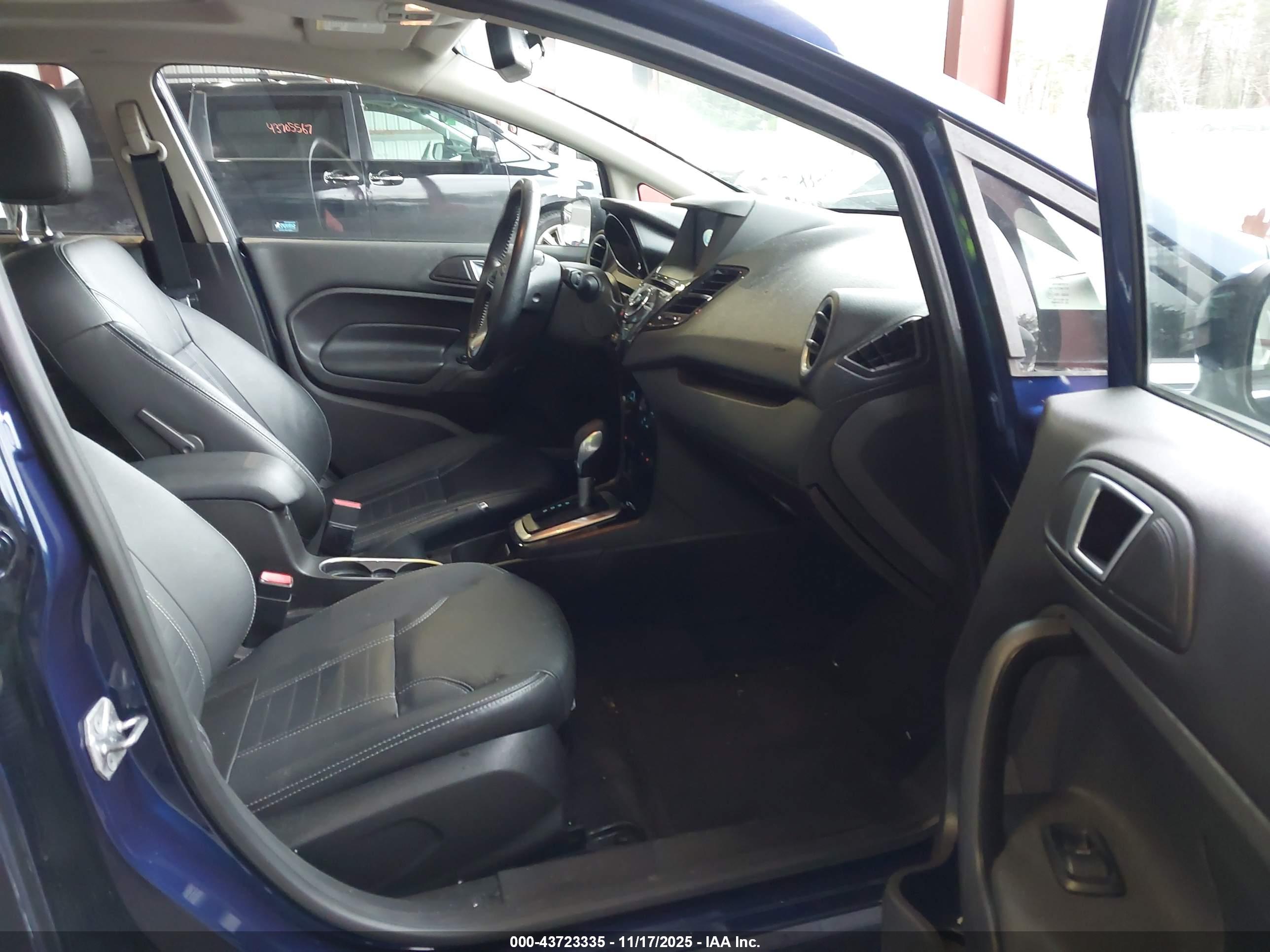 FORD FIESTA image 5