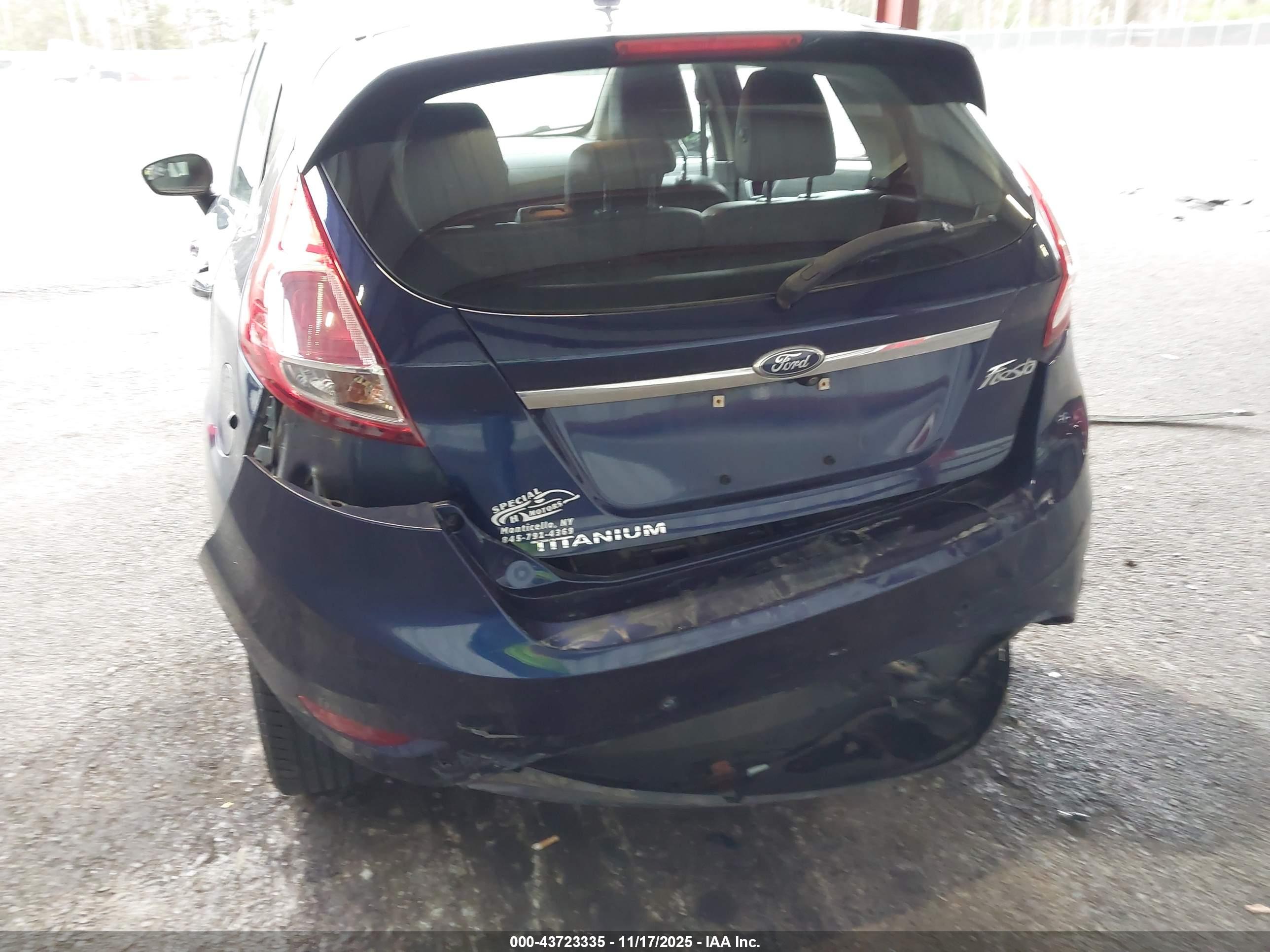 FORD FIESTA image 6