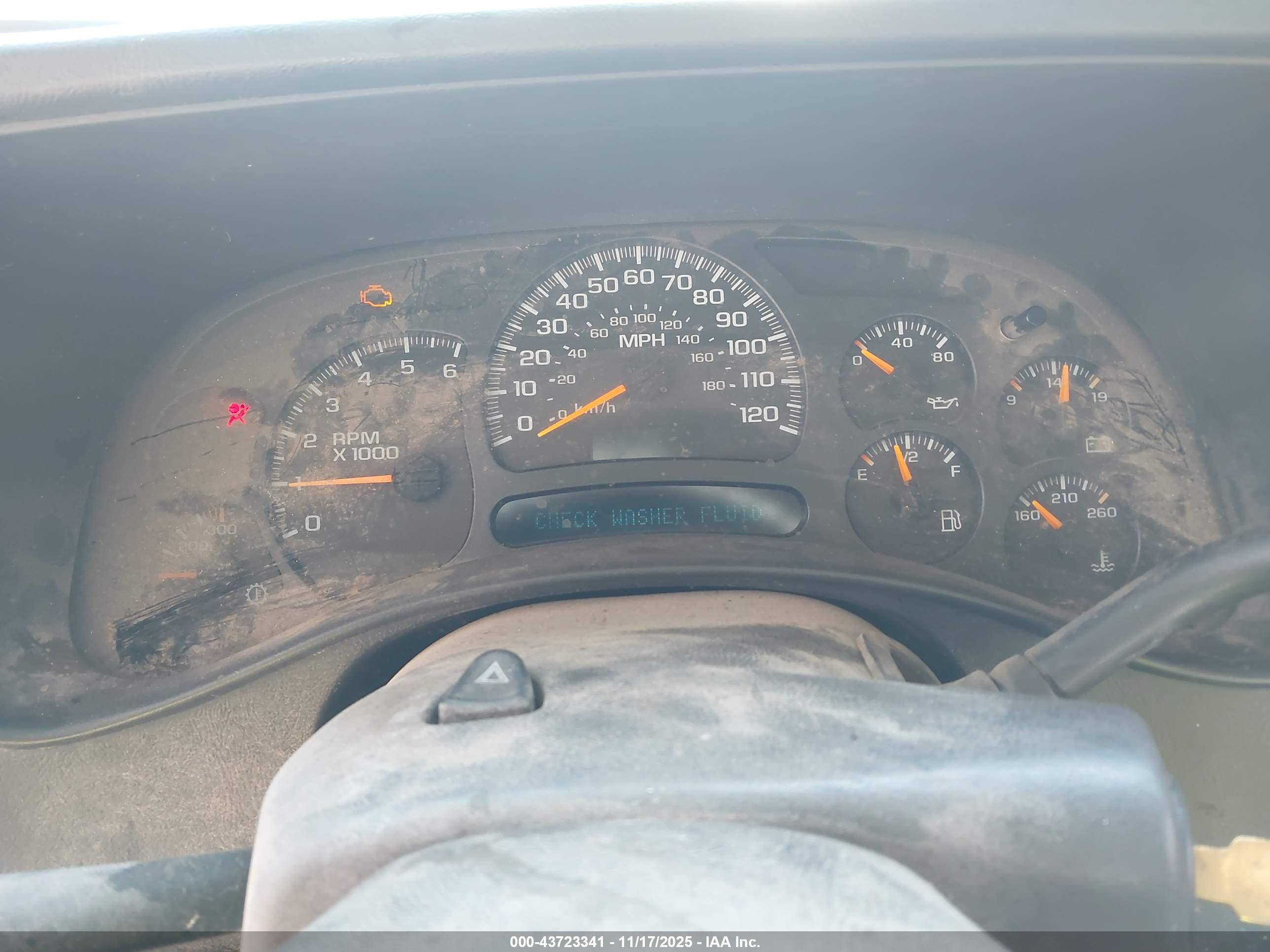 CHEVROLET SILVERADO image 7