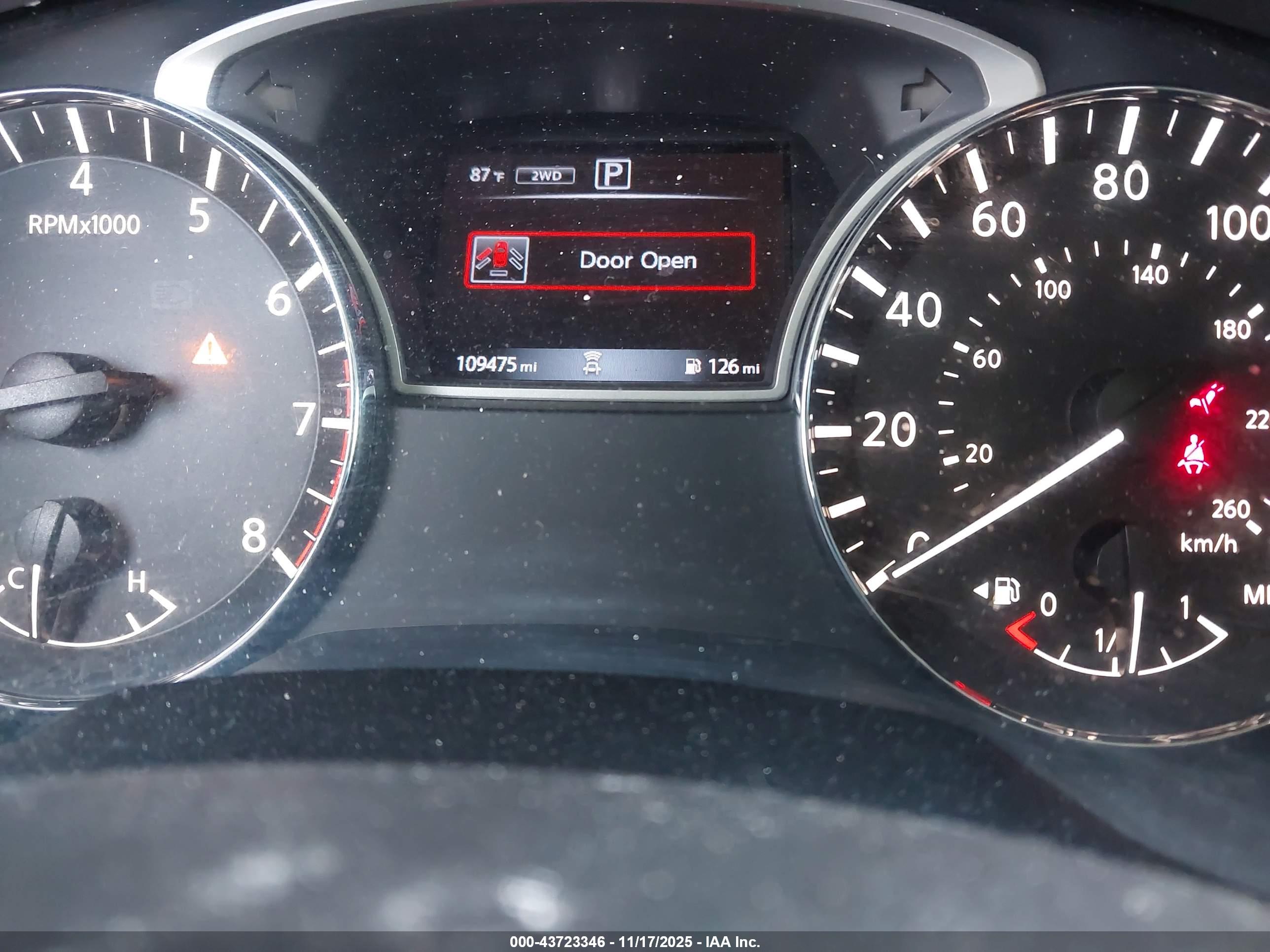 NISSAN PATHFINDER image 7