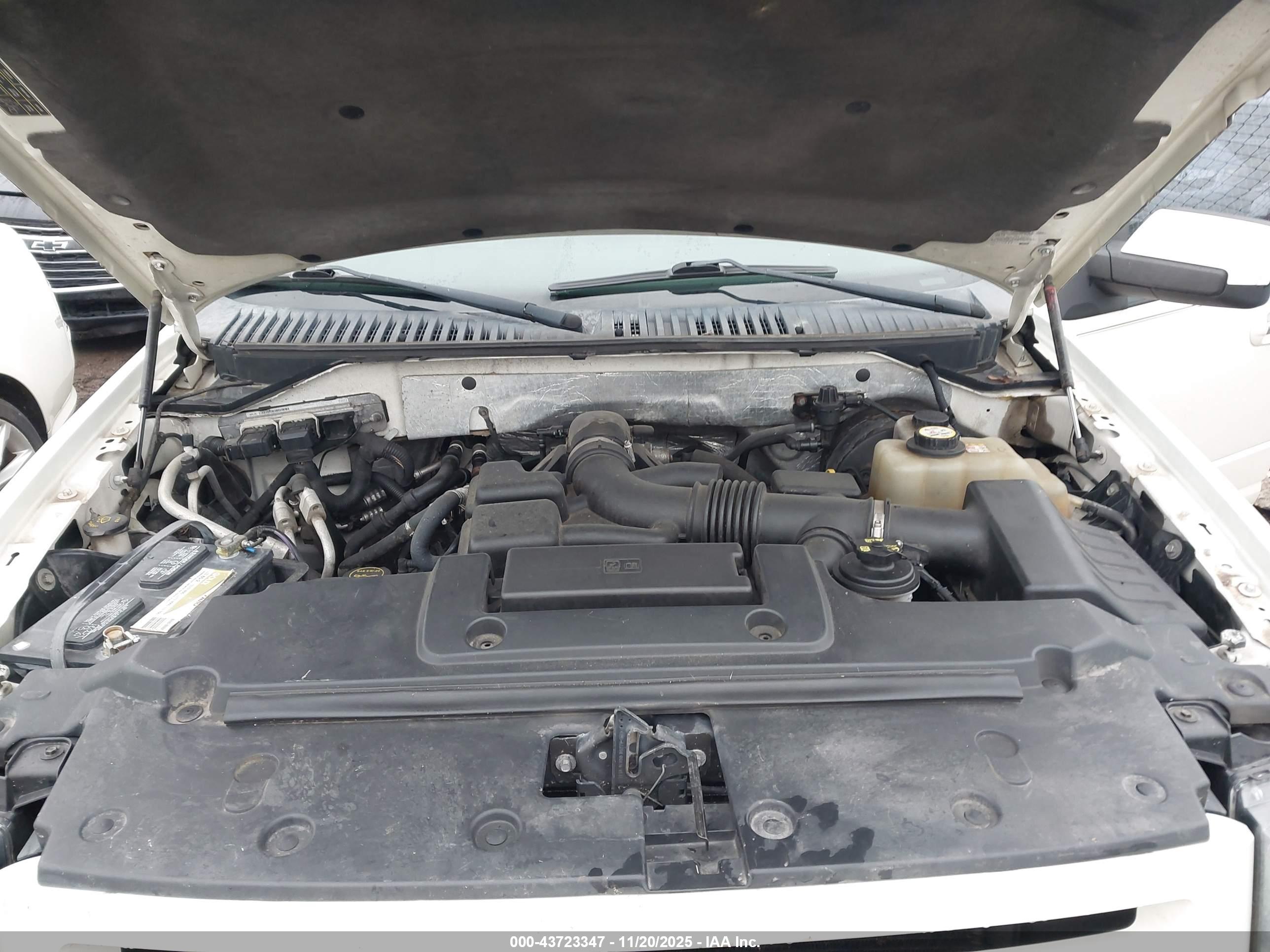 FORD EXPEDITION image 10