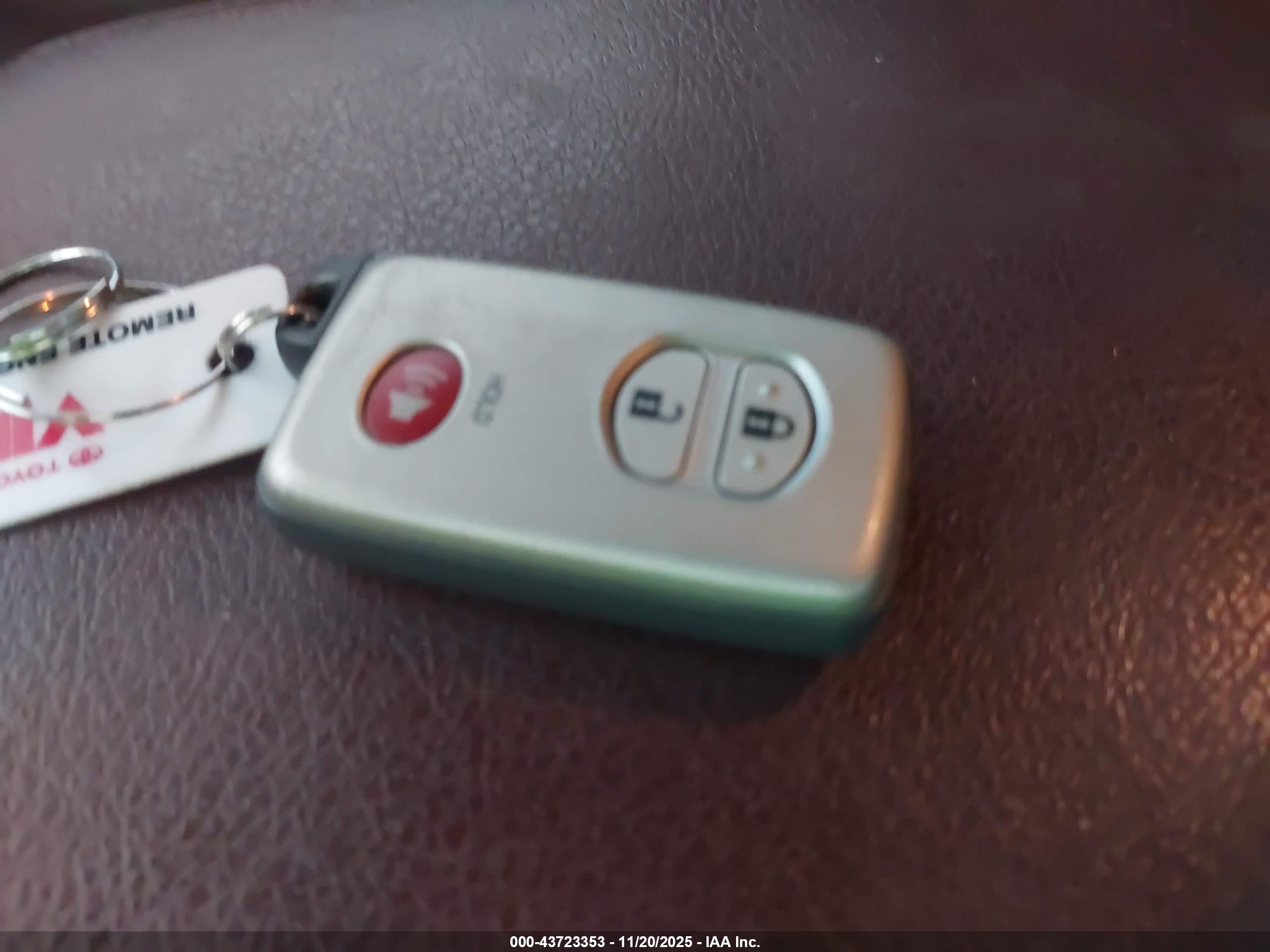 TOYOTA 4RUNNER image 11
