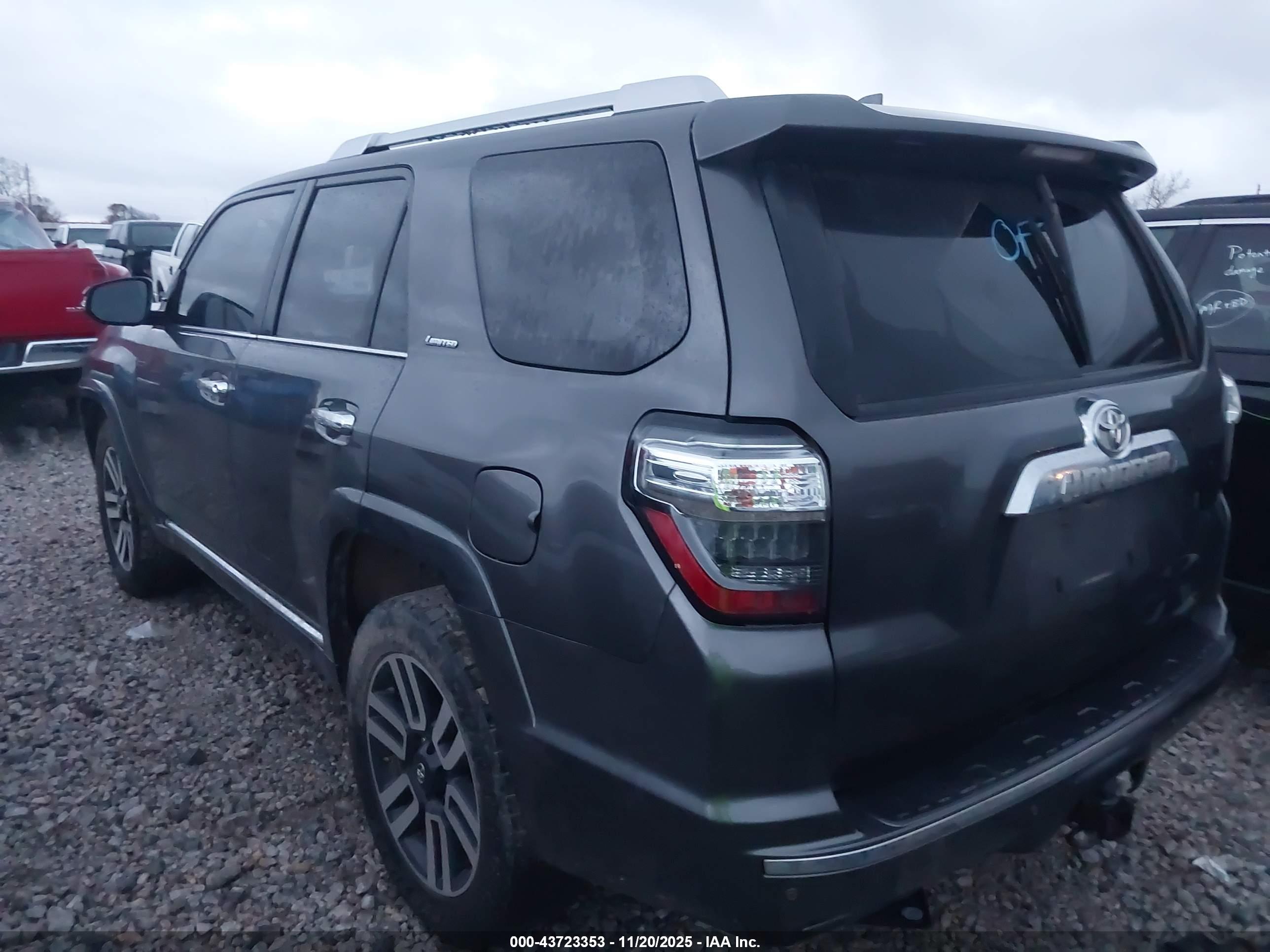 TOYOTA 4RUNNER image 3