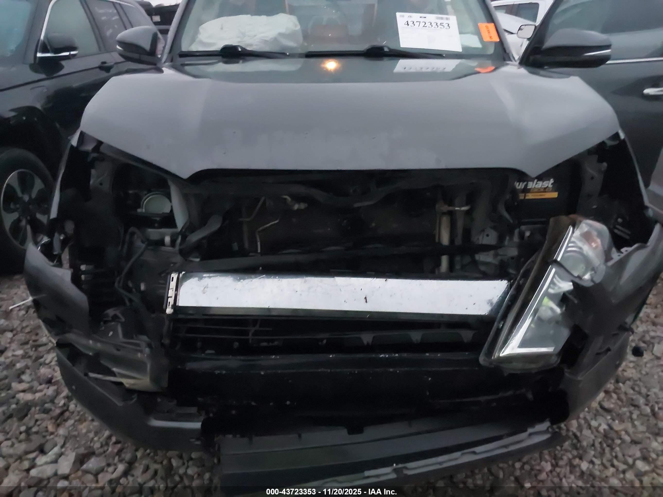 TOYOTA 4RUNNER image 6