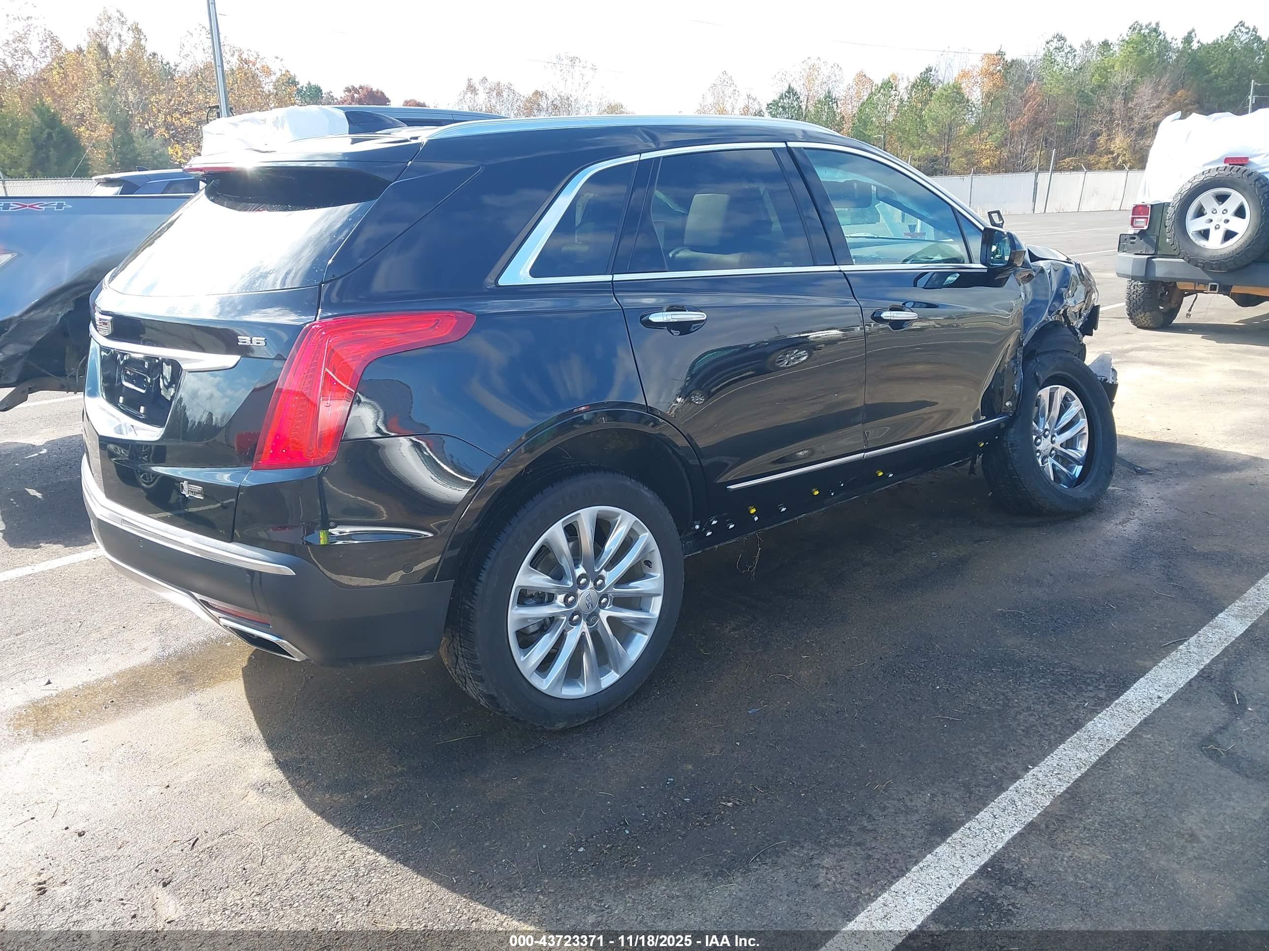 CADILLAC XT5 image 4