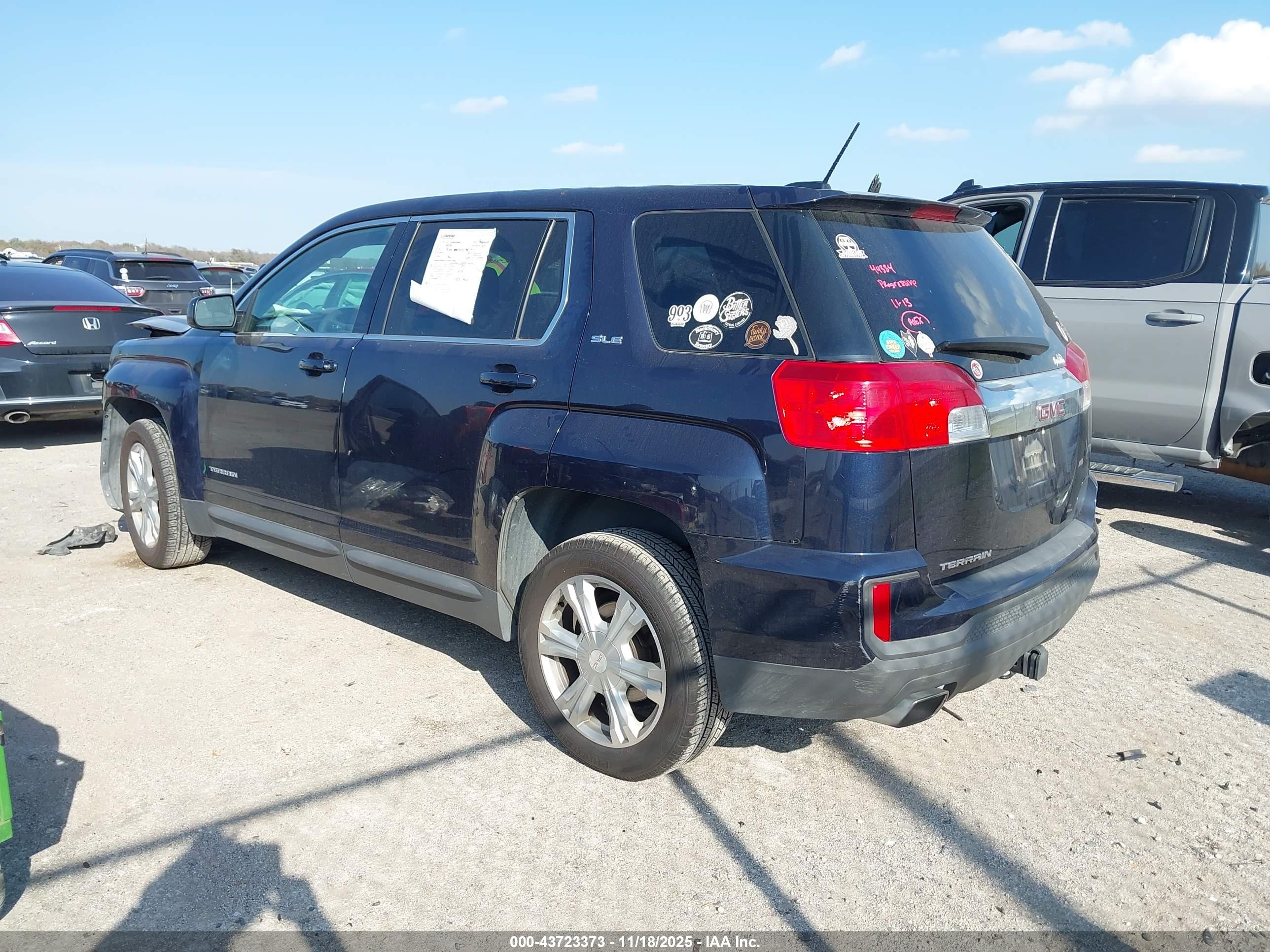 GMC TERRAIN image 3