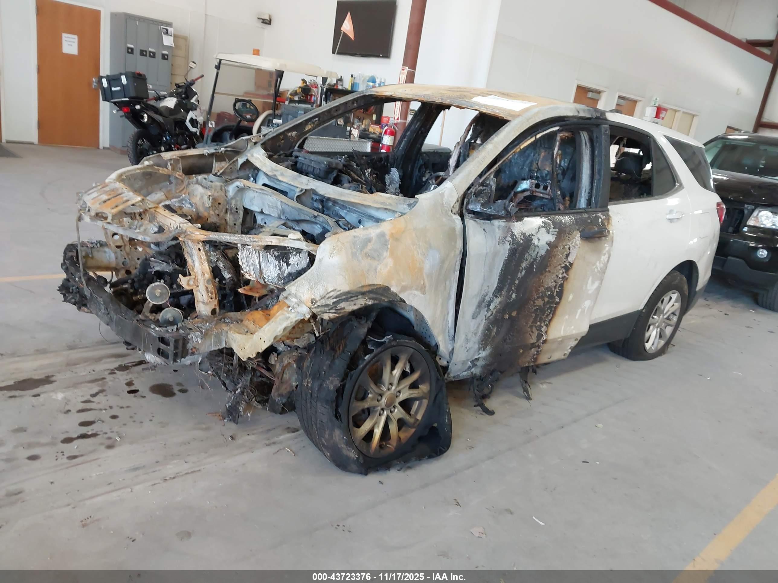 CHEVROLET EQUINOX image 2