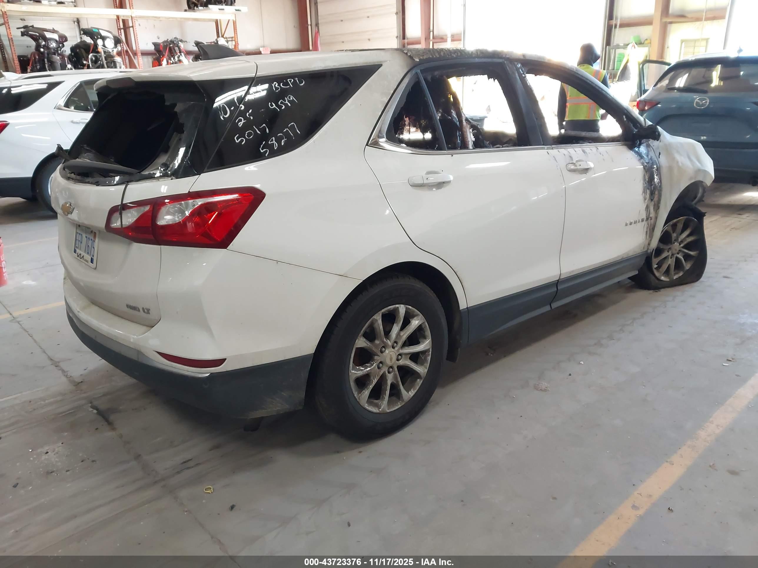 CHEVROLET EQUINOX image 4