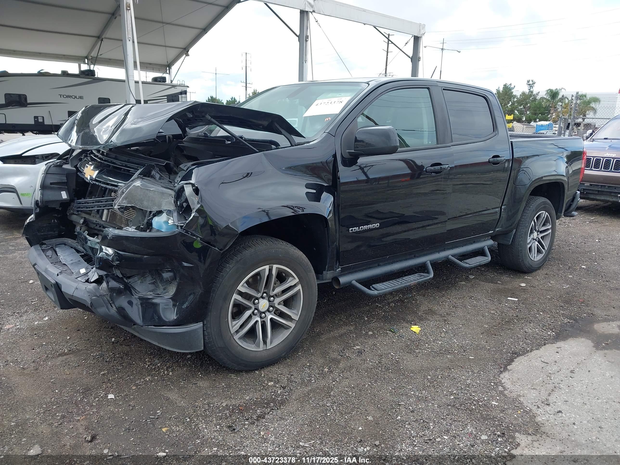 CHEVROLET COLORADO image 2