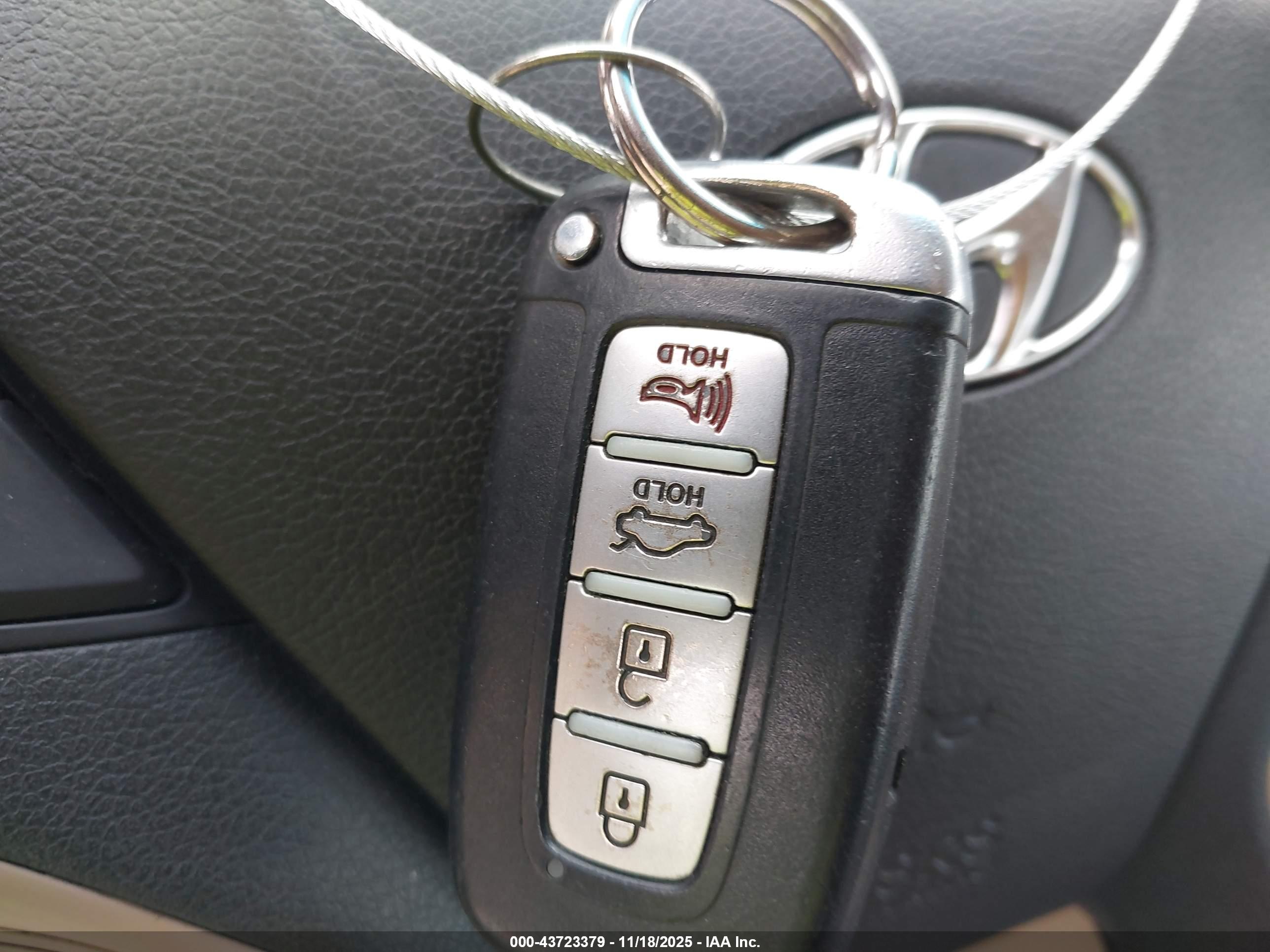HYUNDAI SONATA image 11