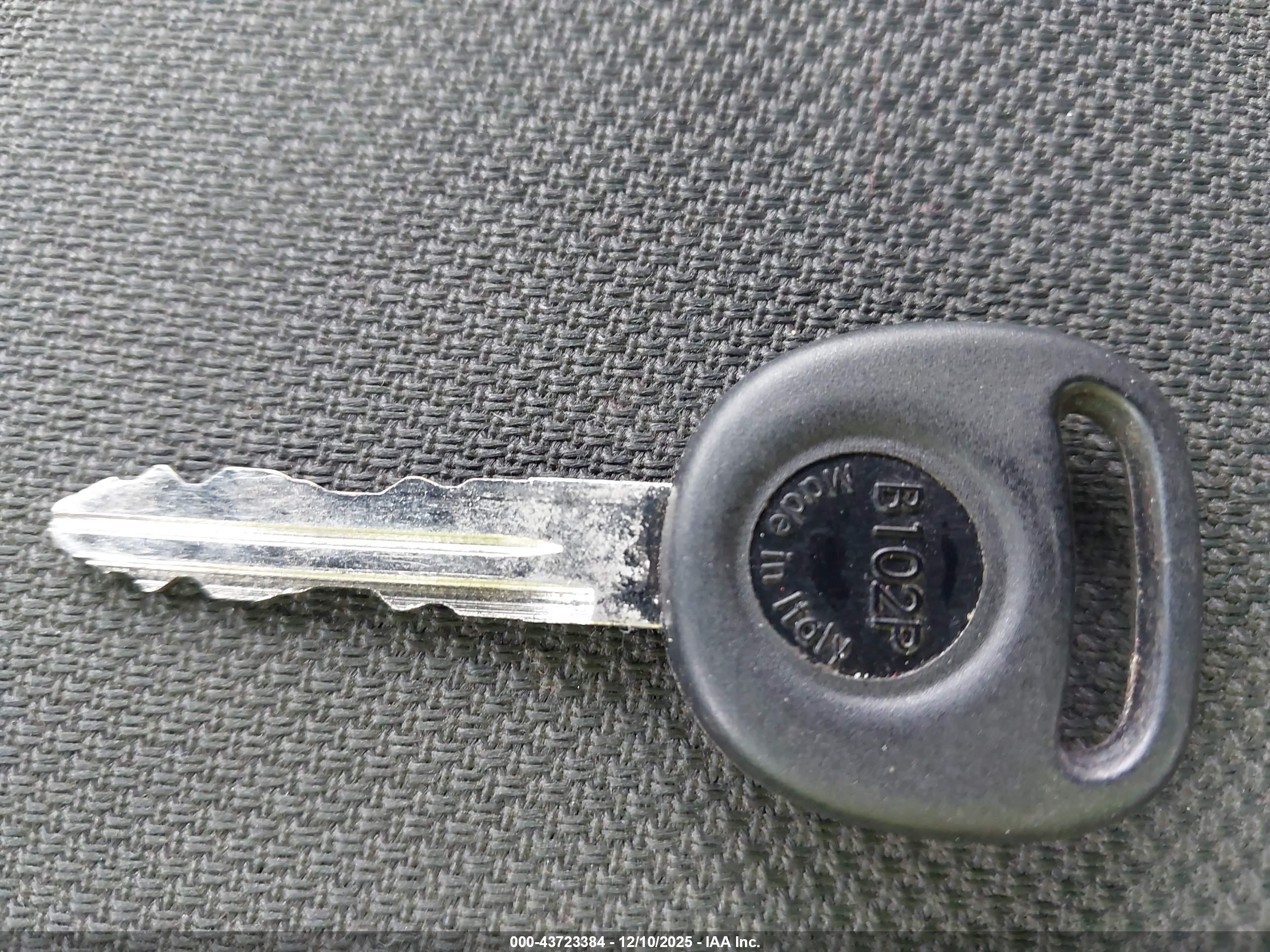 GMC YUKON image 11