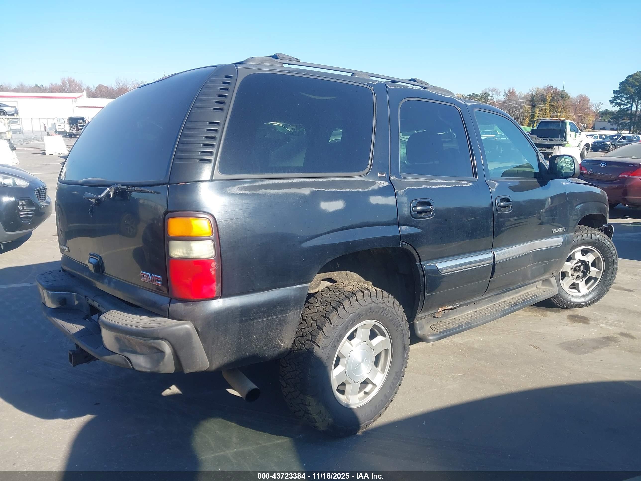 GMC YUKON image 4