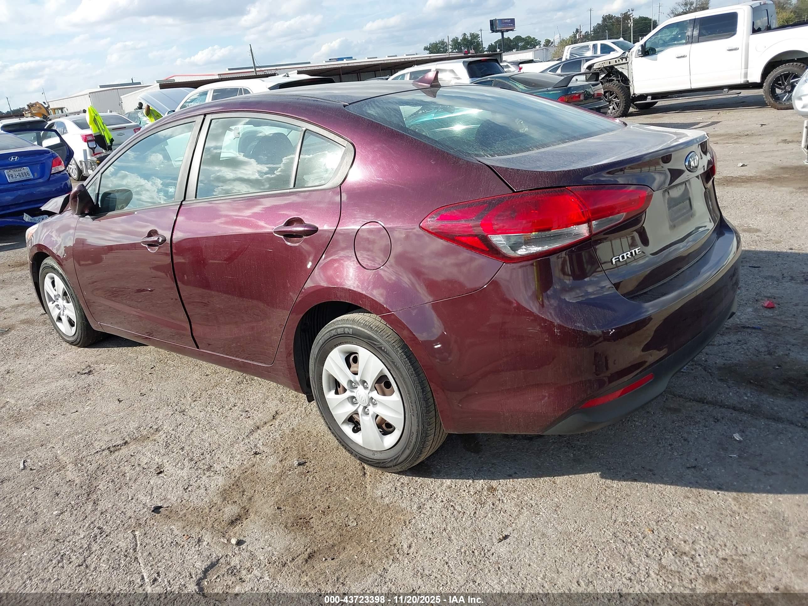 KIA FORTE image 3