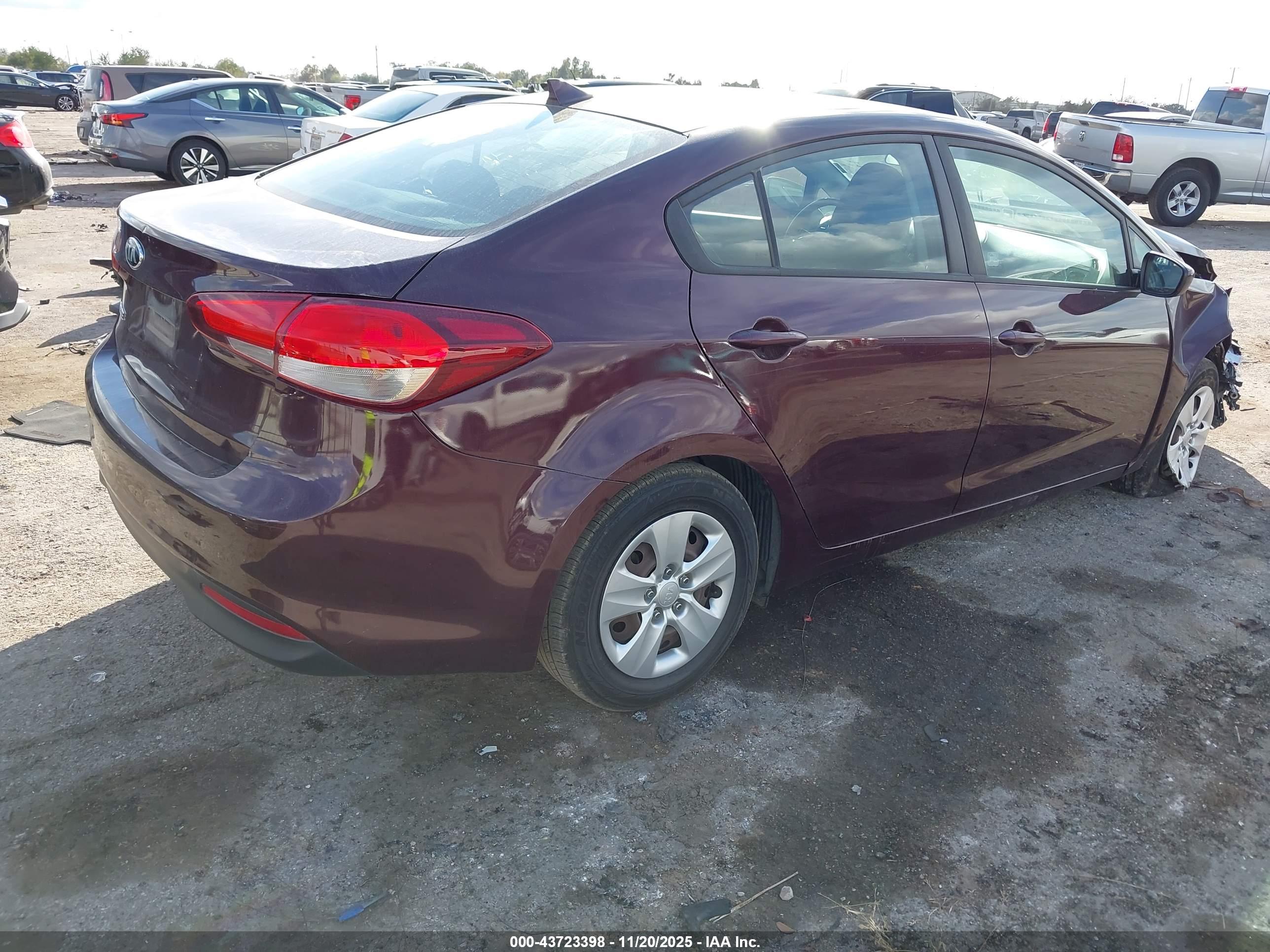 KIA FORTE image 4