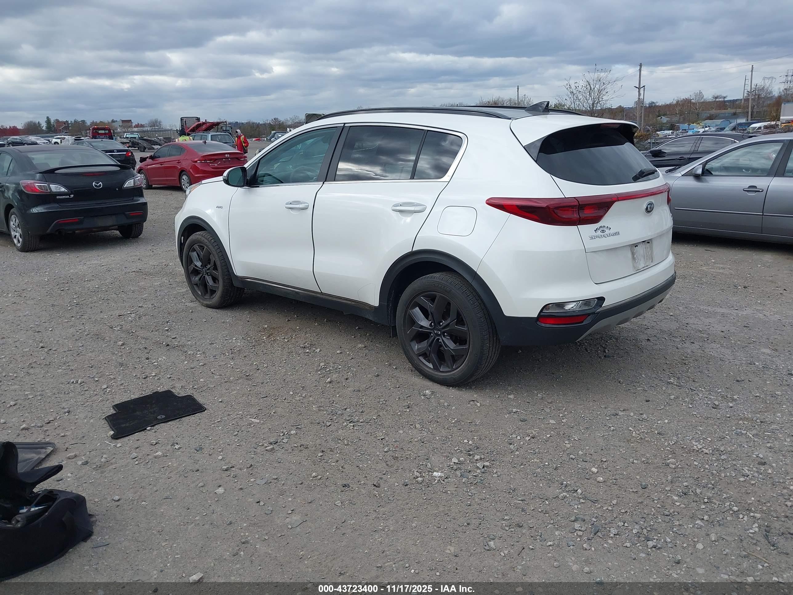 KIA SPORTAGE image 3