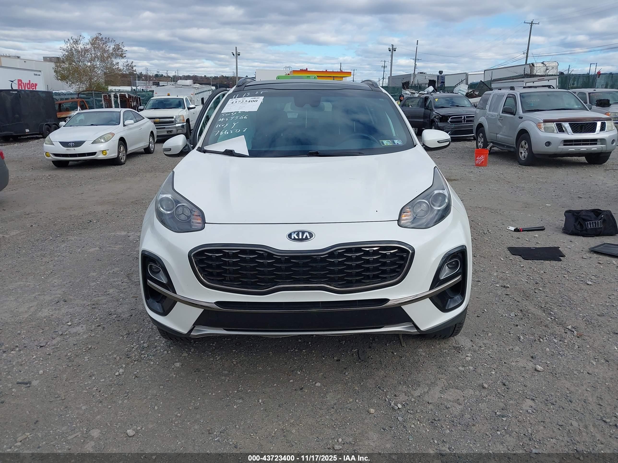 KIA SPORTAGE image 6