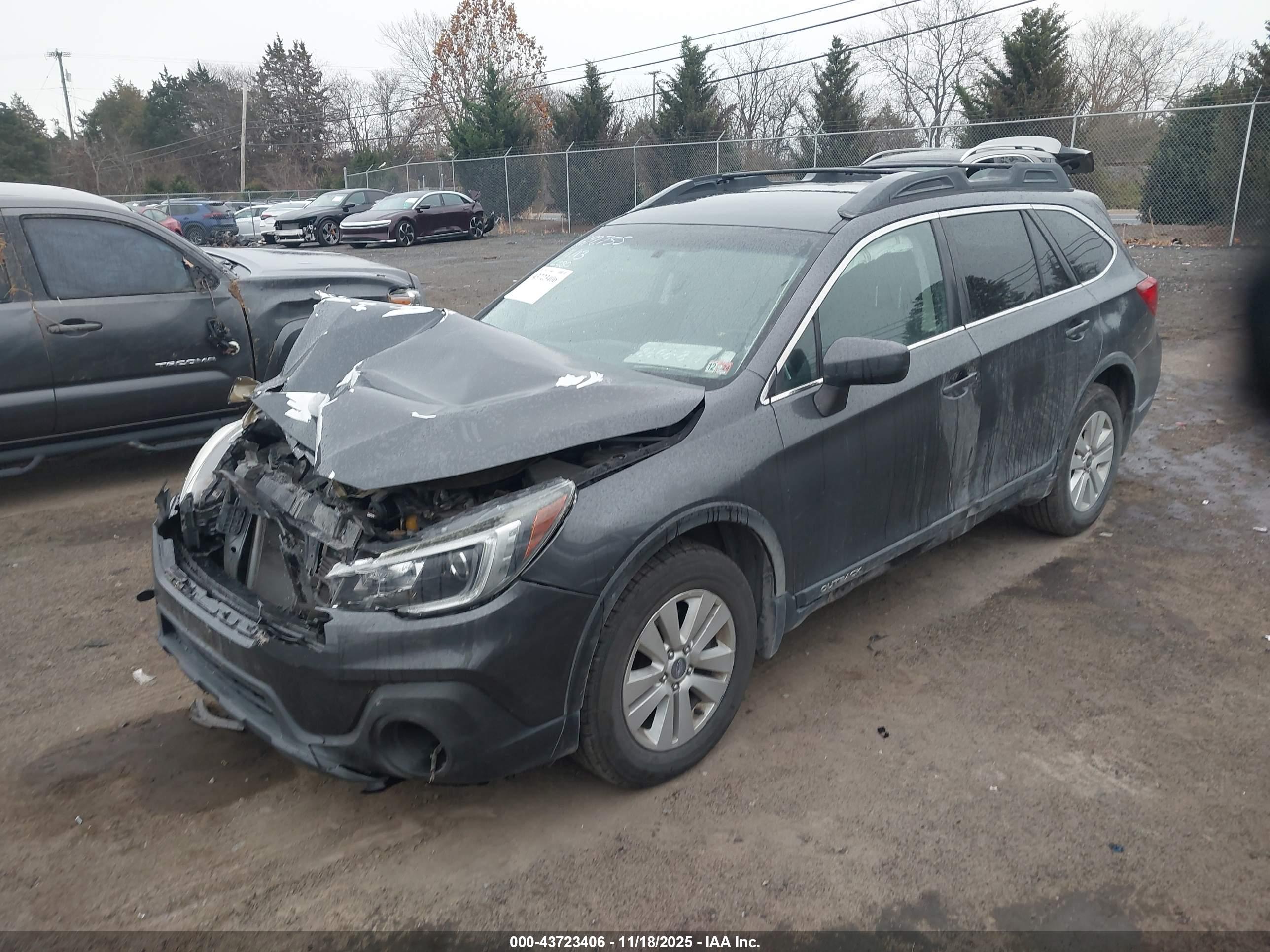 SUBARU OUTBACK image 2