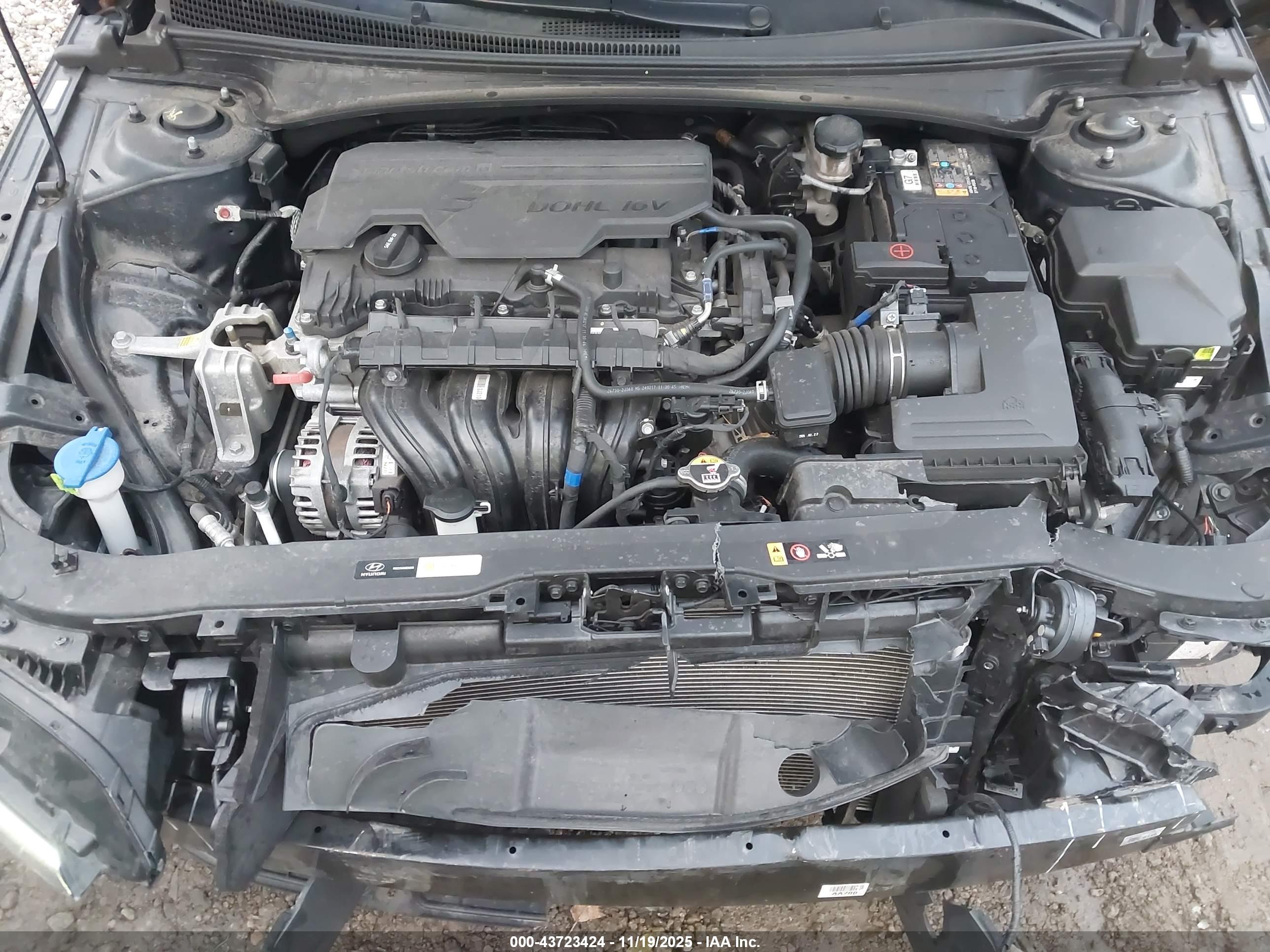 HYUNDAI ELANTRA image 10